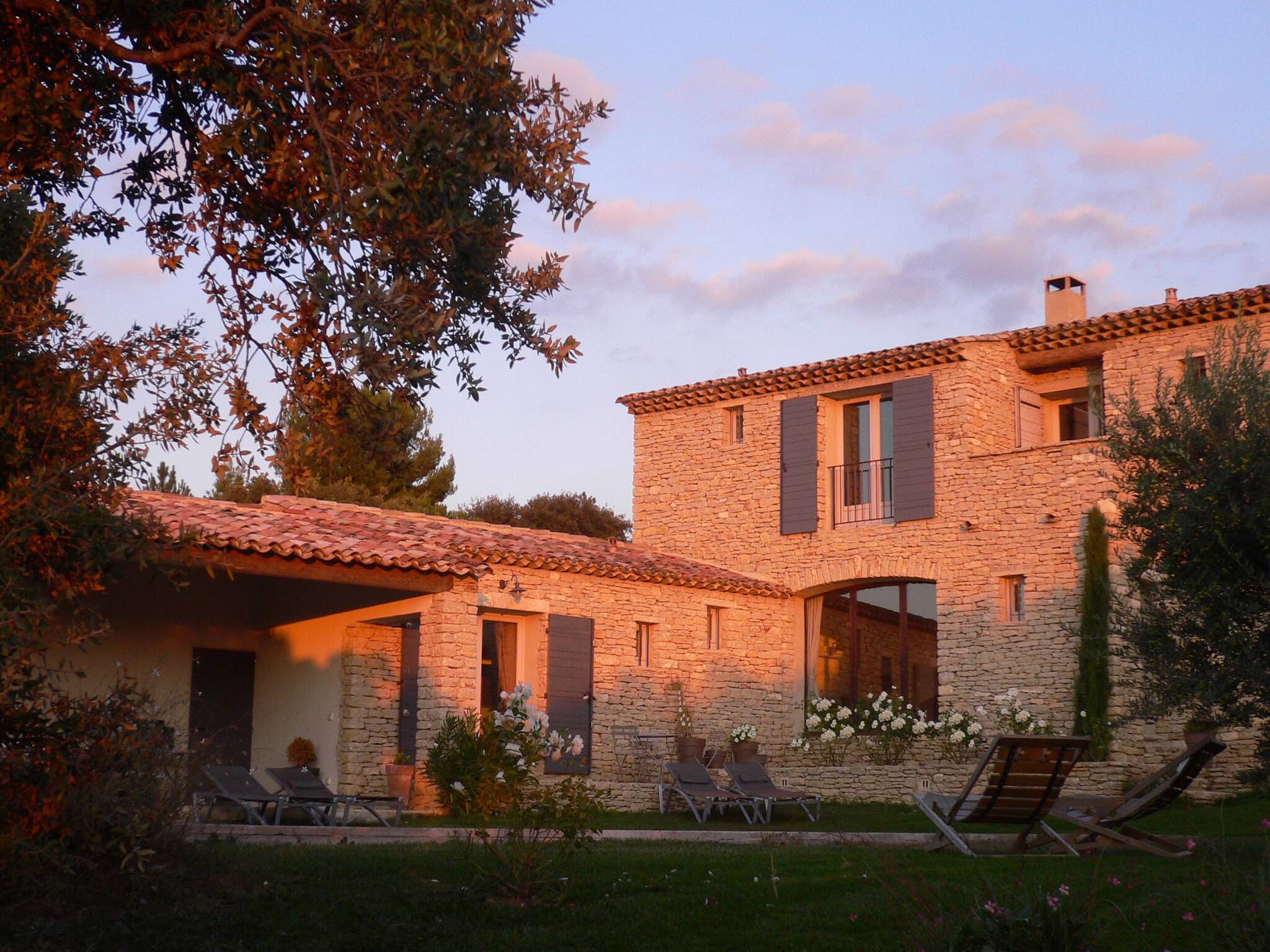 Property Image 1 - Superb air-conditioned house with heated pool in Gordes - by feelluxuryholydays