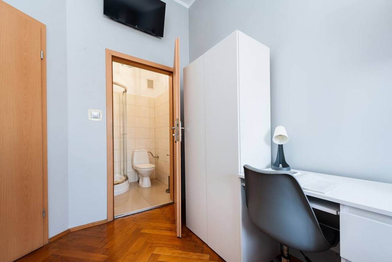 Property Image 2 - Double Room with Private Bathroom