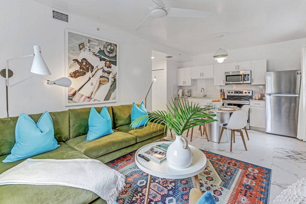 Ample sized floor plan, perfect for gatherings