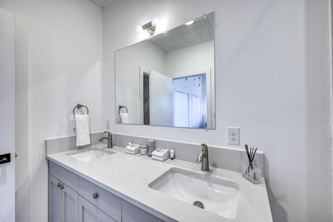 En-Suite master bathroom double vanity sink.