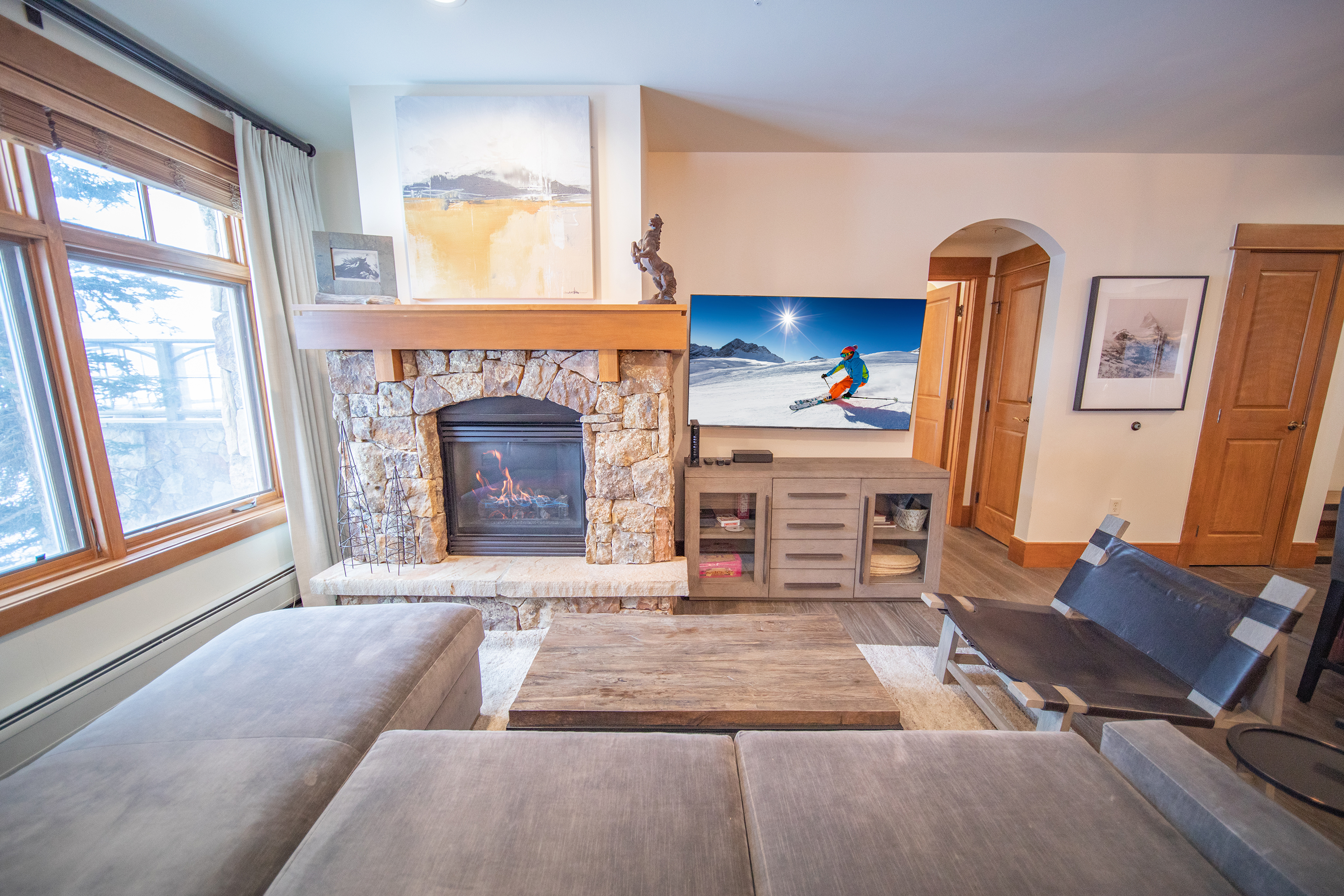 Luxury ski vacation condo at Lone Eagle!