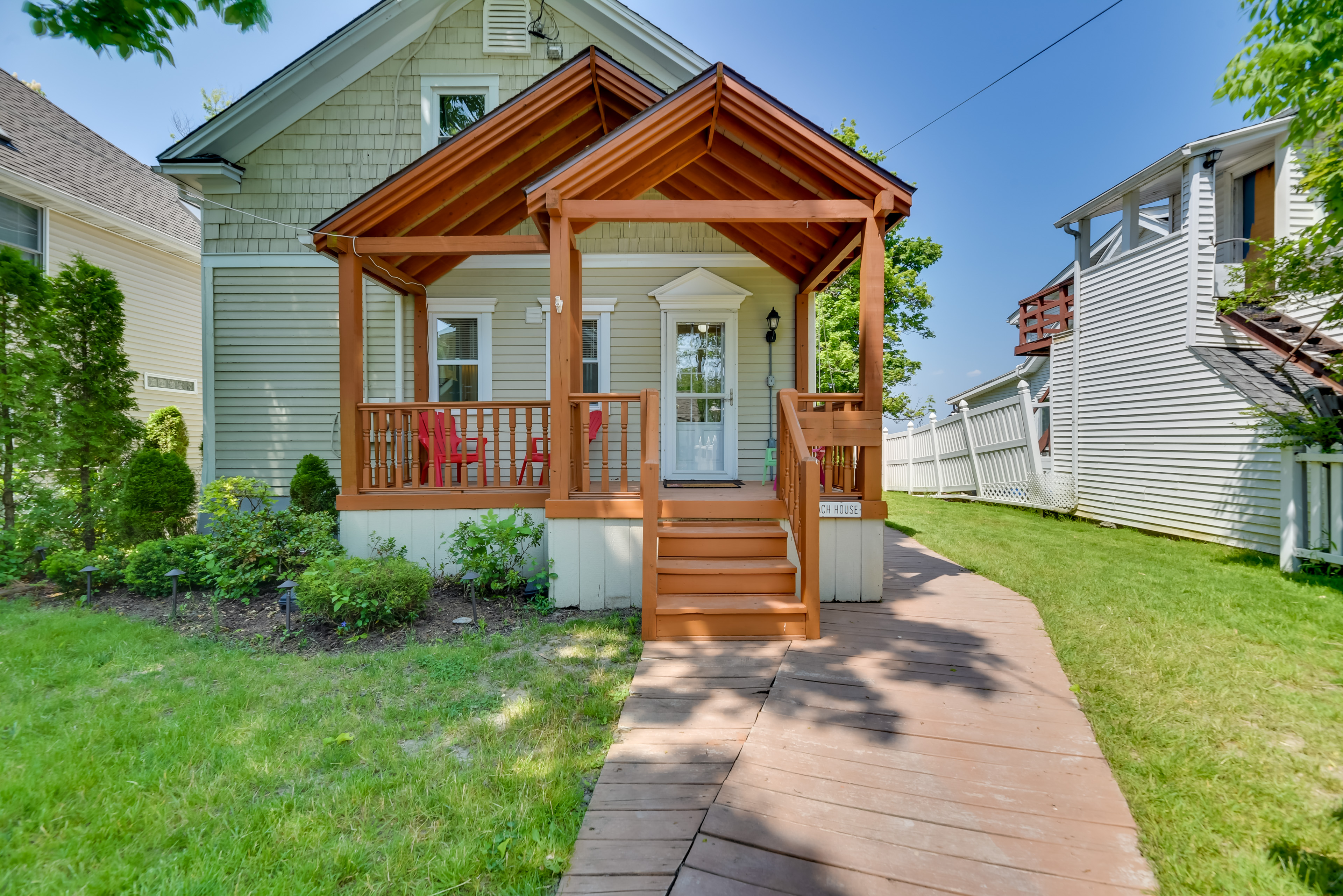 Property Image 1 - ‘Turtle Cove Bay Beach House’ ~ 13 Mi to Buffalo!