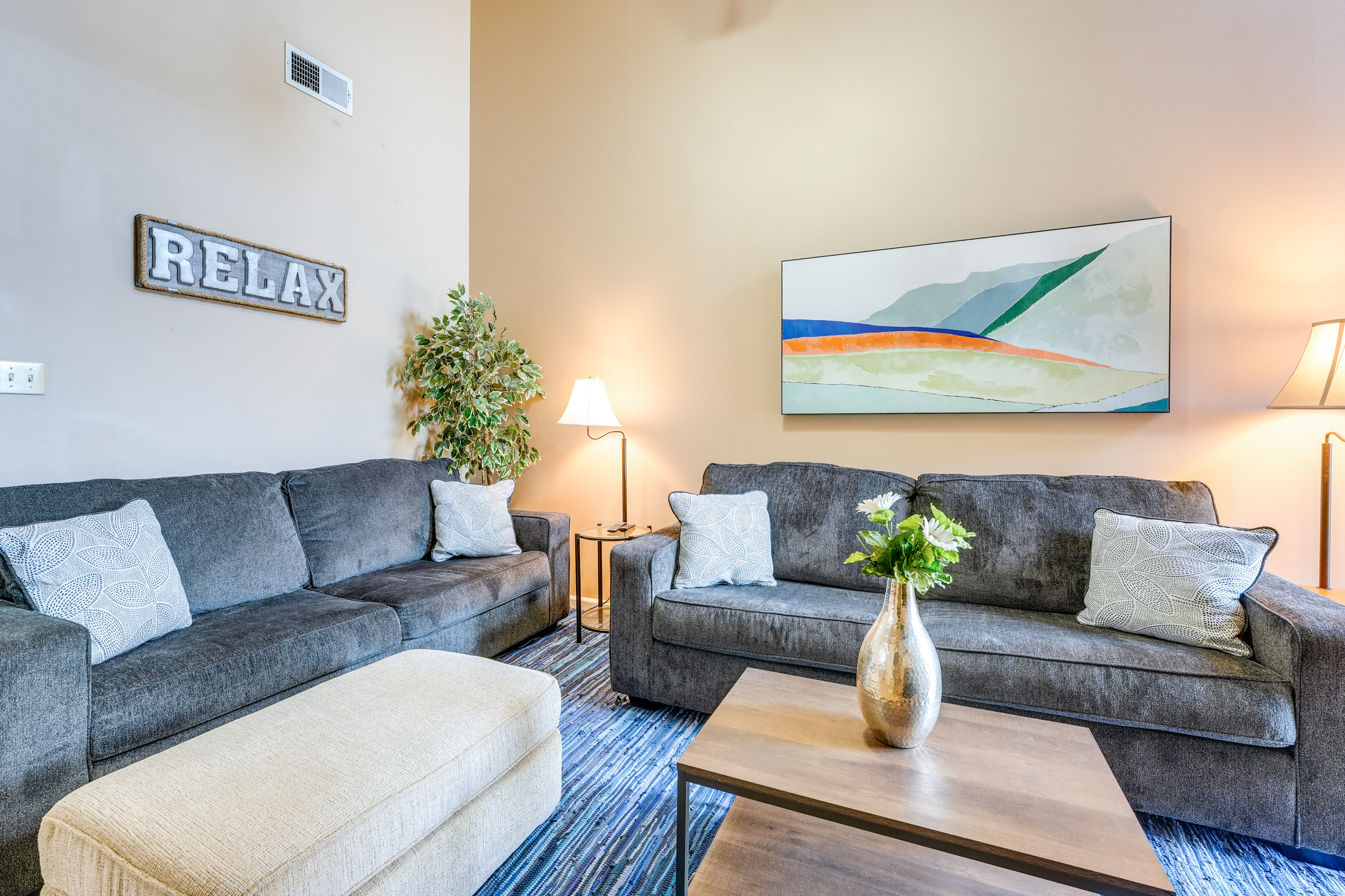 Horn Lake Vacation Rental ~ 14 Mi to Memphis!