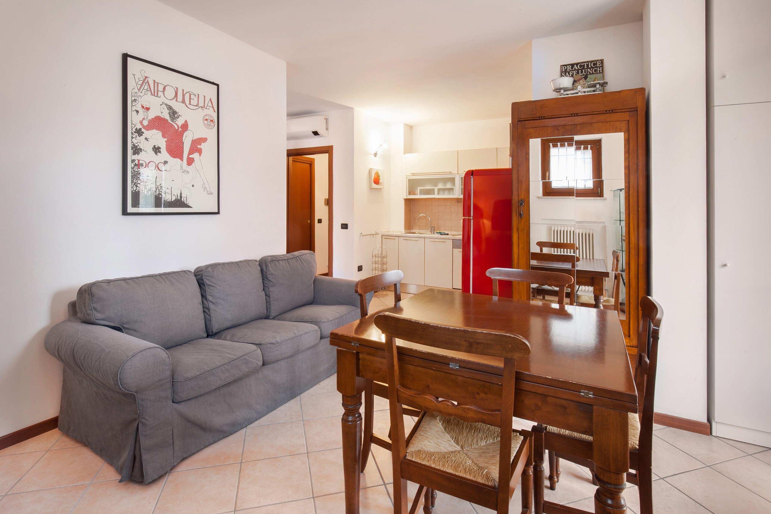Property Image 2 - Apartment near the centre and harbour of Peschiera