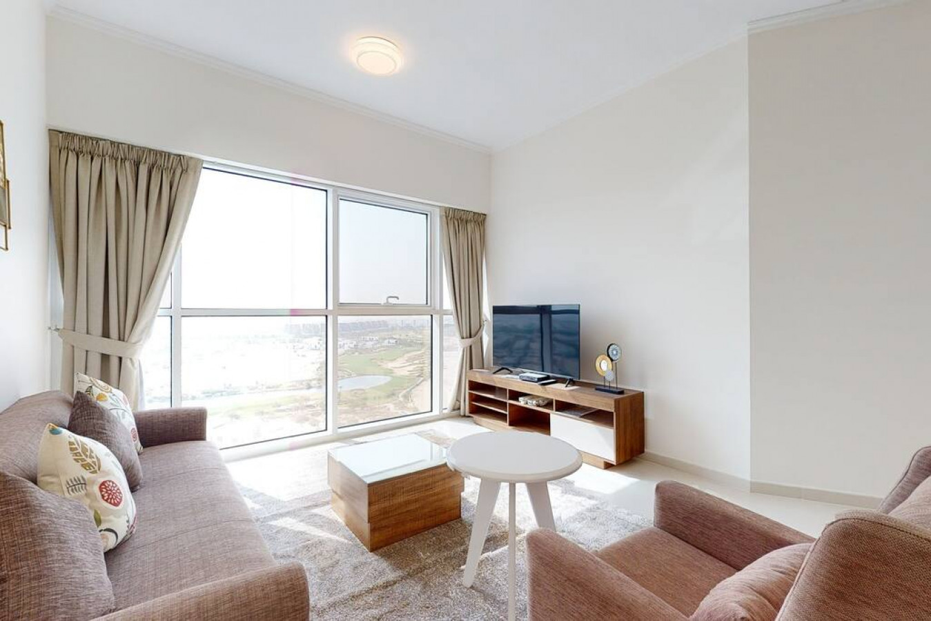 Property Image 2 - Bright One Bedroom in DAMAC Hills