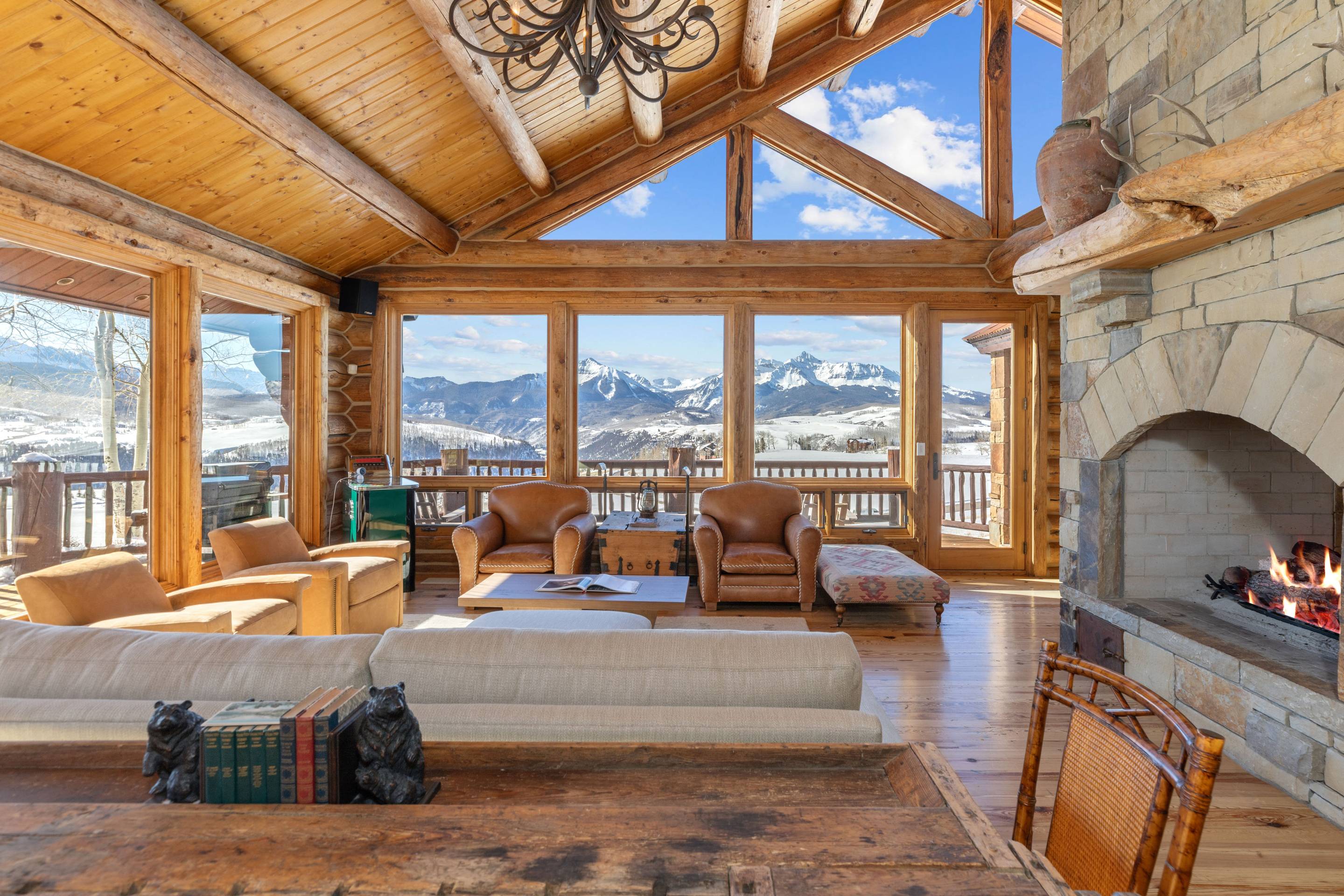 Property Image 2 - Luxury Mtn Log Home, Spacious/Serene/Picturesque w/Private Hot Tub, 2 Masters, 10 min to Telluride