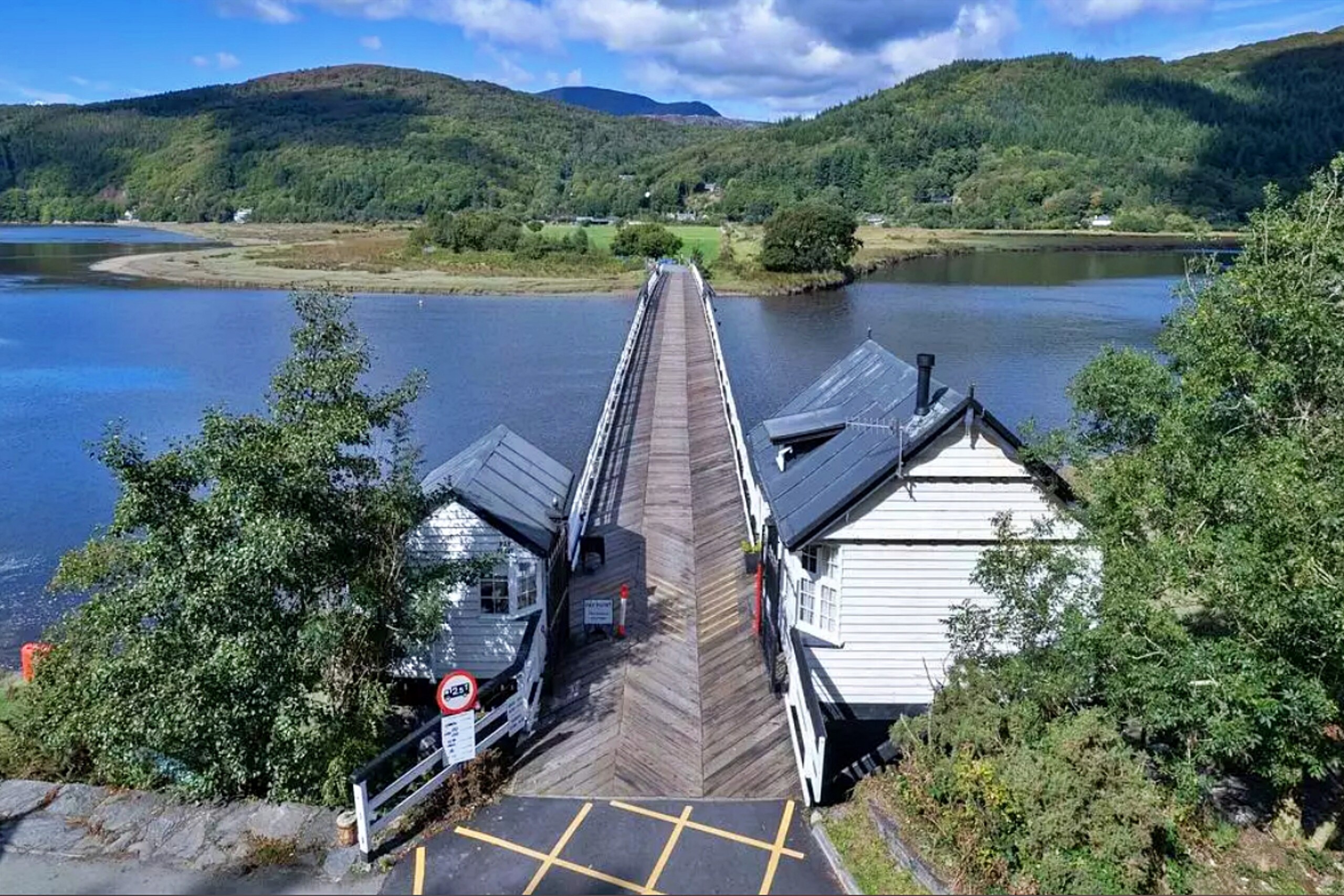 Property Image 1 - Toll Bridge Cottage