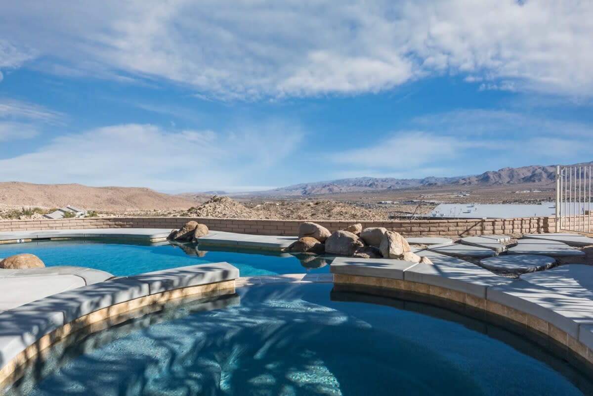 Beautiful in-ground pool