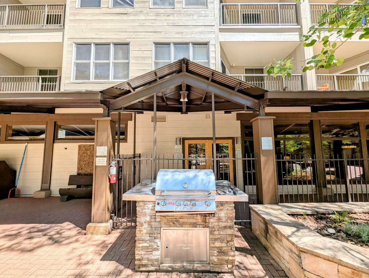 Shared grill in the courtyard!