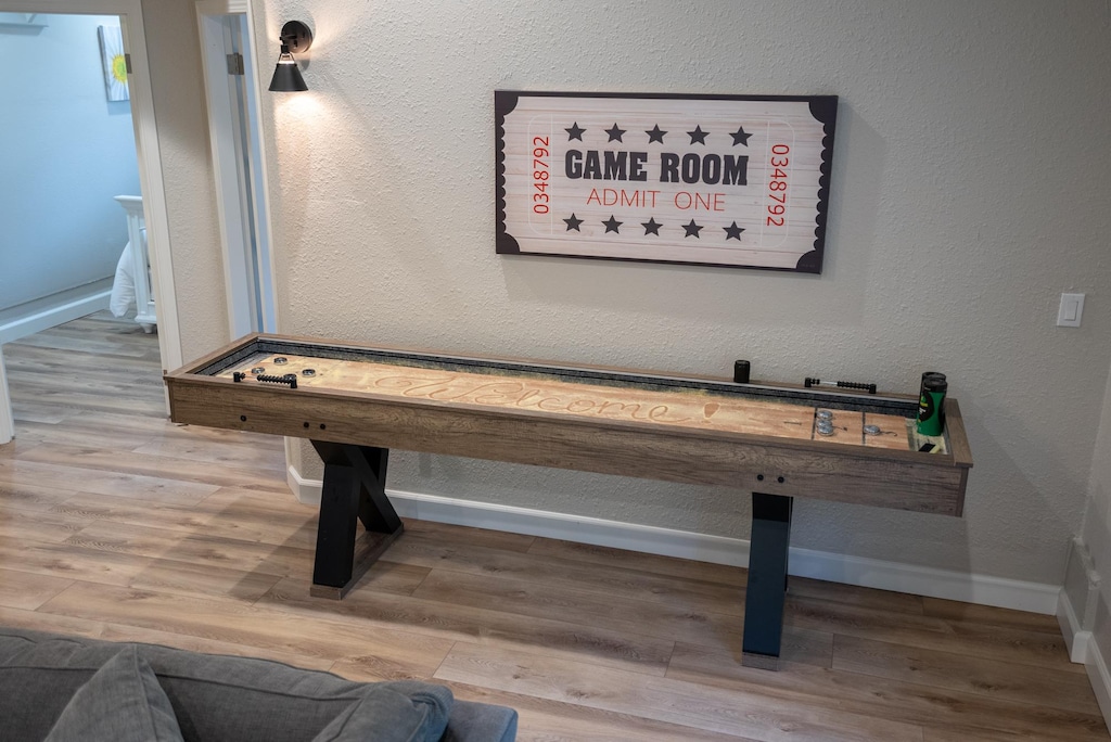 Full size high quality shuffleboard table