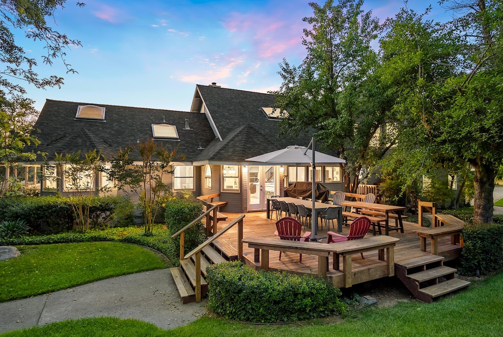 Spacious rear deck space include Propane BBQ and Large dining ar