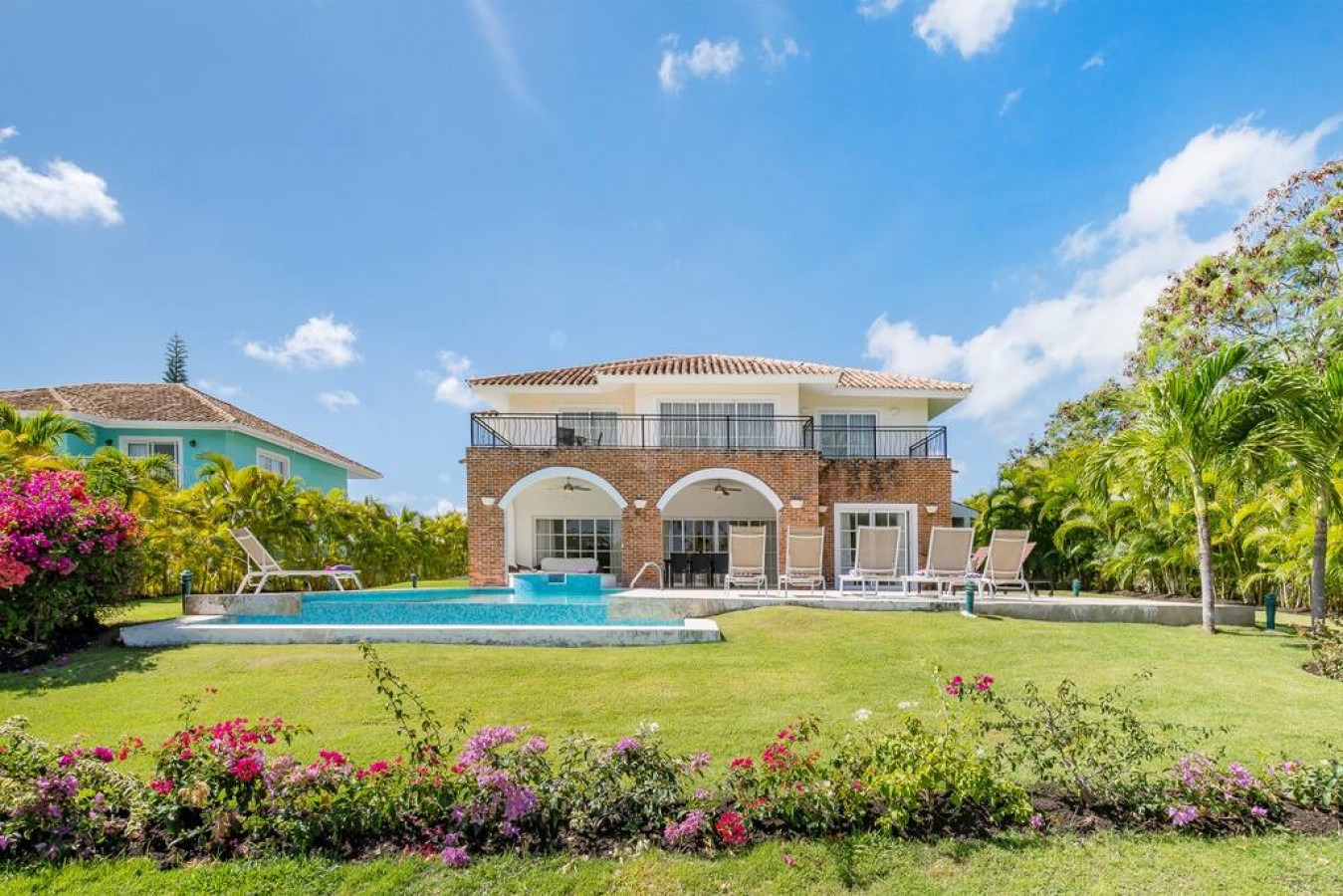 Property Image 1 - Casa Bonita: Cozy villa with golf course view, private pool, jacuzzi & staff