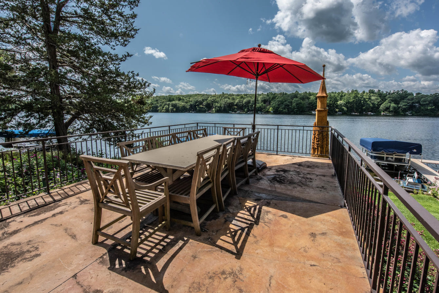 Lakefront on the gorgeous Church Pine Lake.