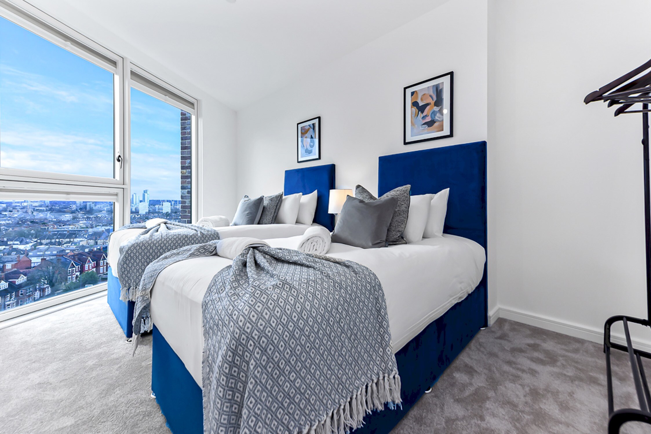 Property Image 2 - Brand New Splendour- Perfect Location-Great Views! Property Image 2 - Brand New Splendour- Perfect Location-Great Views!