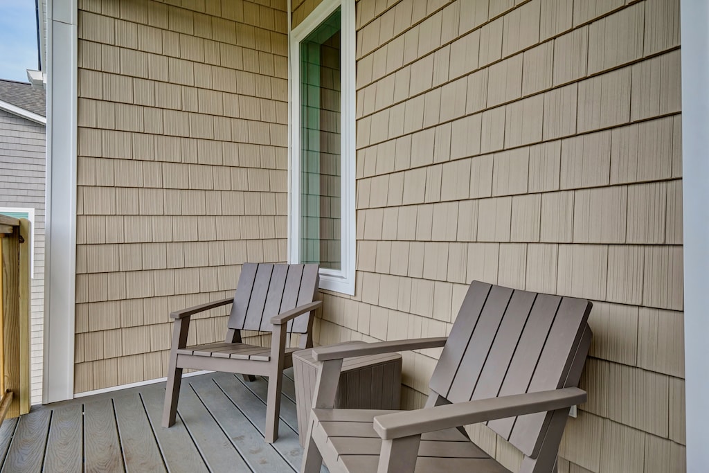 Cozy seating nooks to enjoy the sights and sounds of nature