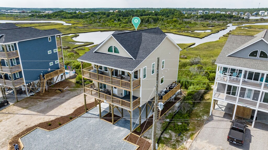 It's the best of both worlds as you are close to the beach and sound