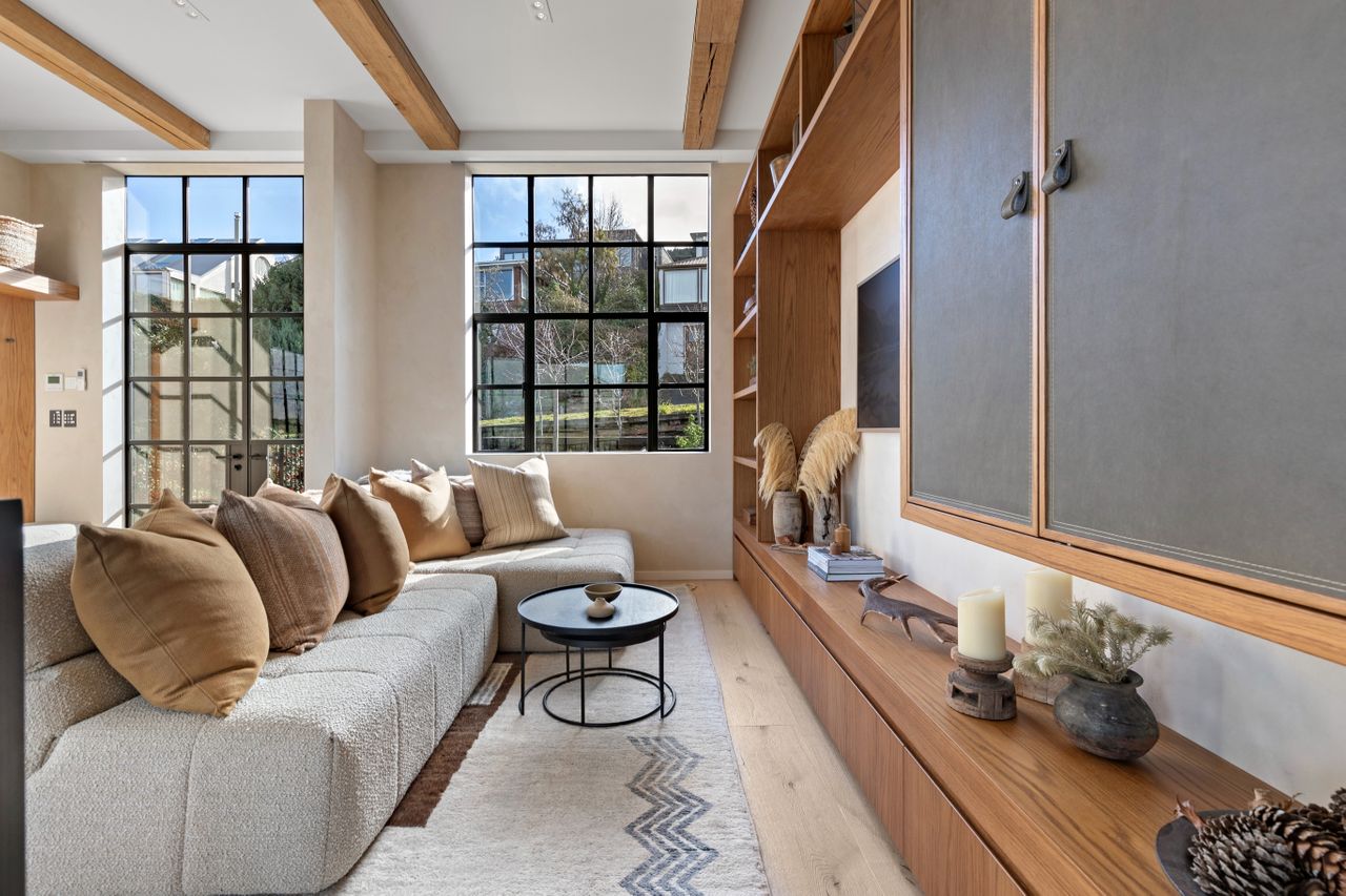 Lakeside Terrace | Lake Views | Luxury | Hot Tub Lakeside Terrace | Lake Views | Luxury | Hot Tub