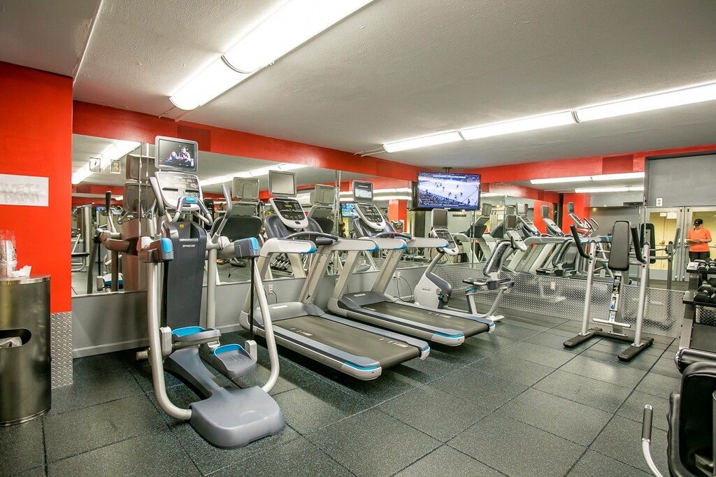 Shared gym at Mana Kai