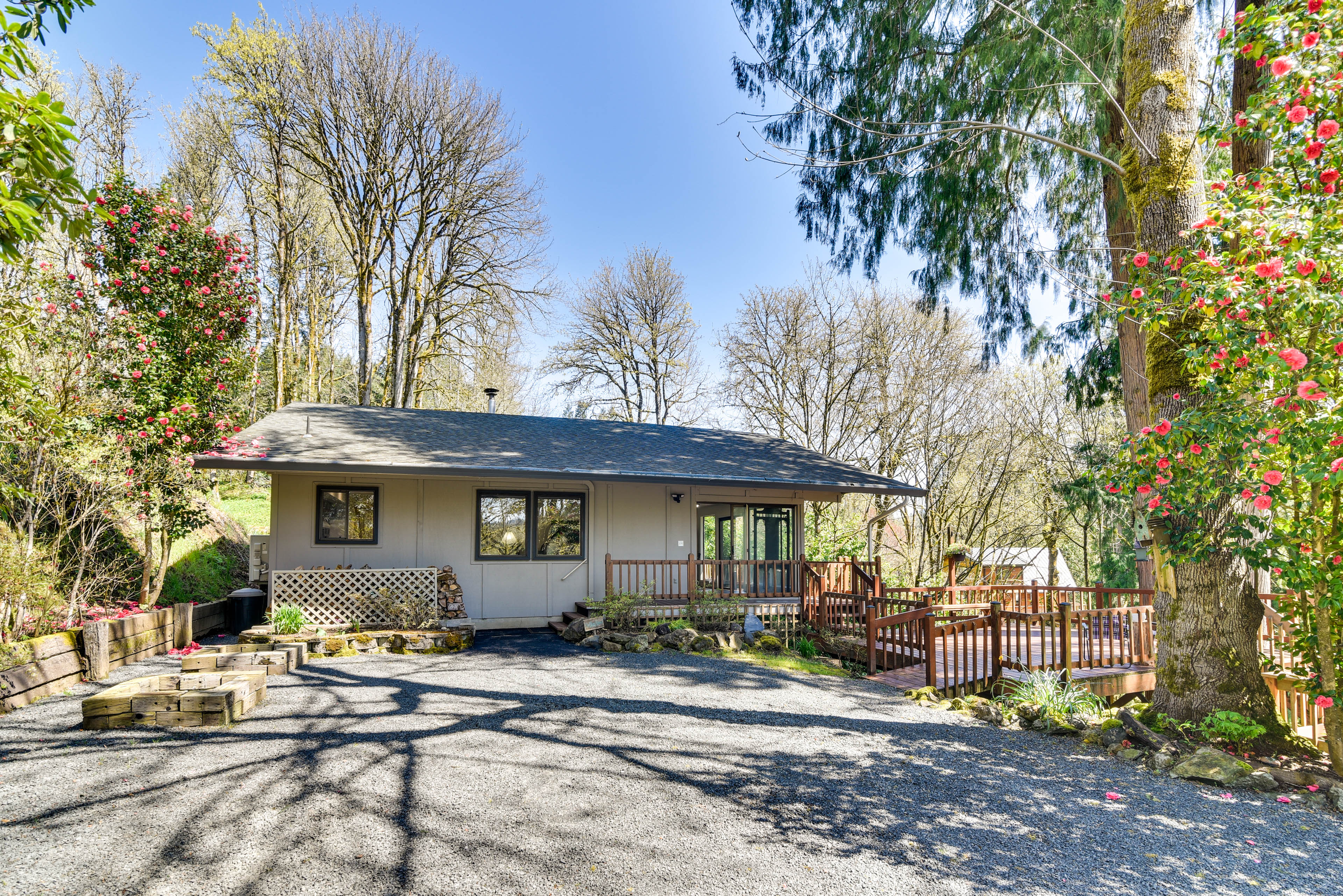 Property Image 1 - 2 to Lake Merwin: Riverfront Cabin w/ Grill & Deck