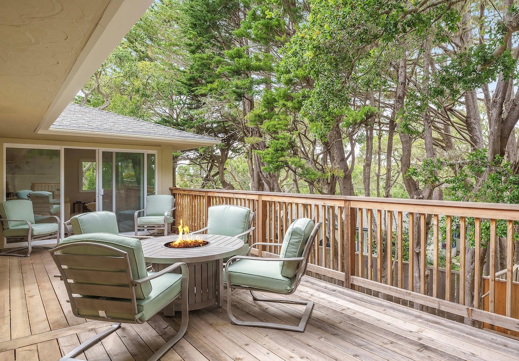 Large Outdoor Deck with Fire-Pit Table and Gas Grill