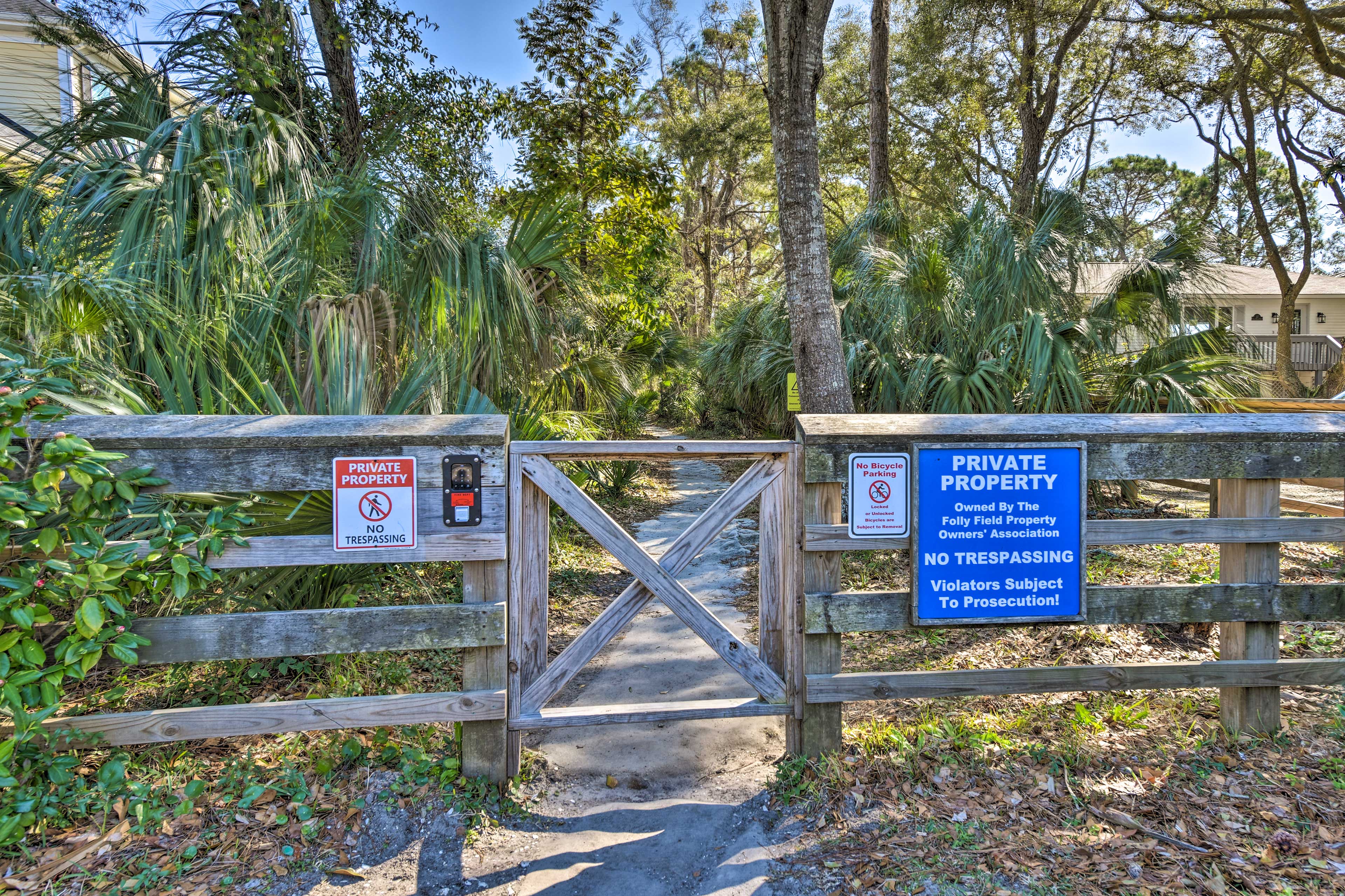 Property Image 1 - Hilton Head Condo w/ Balcony, Beach + Pool Access!