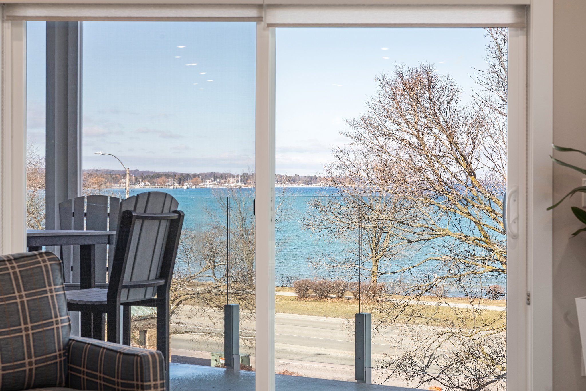 ♛ 539 Bay St ⁀➷ Luxury Downtown 2BDR Lake View Penthouse Condo steps to Beach!