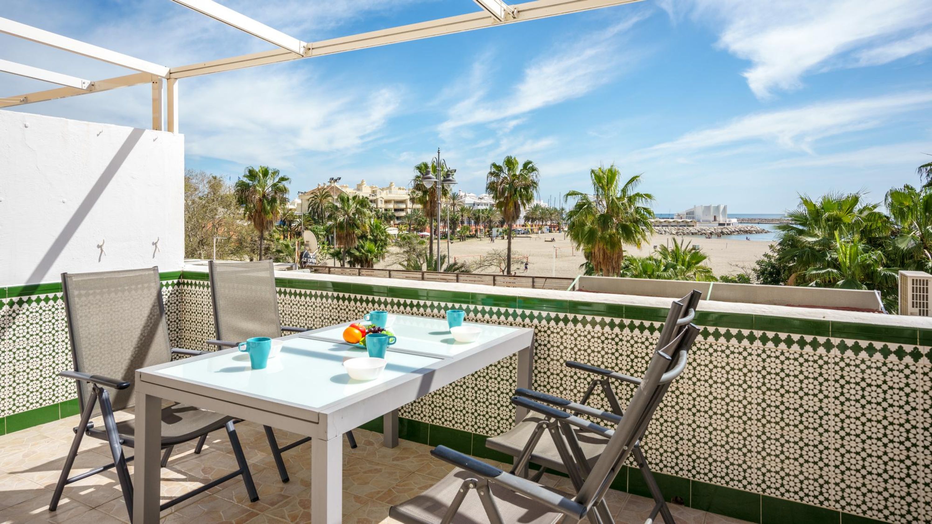 Property Image 1 - Beachfront terrace in Benalmadena Ref 70