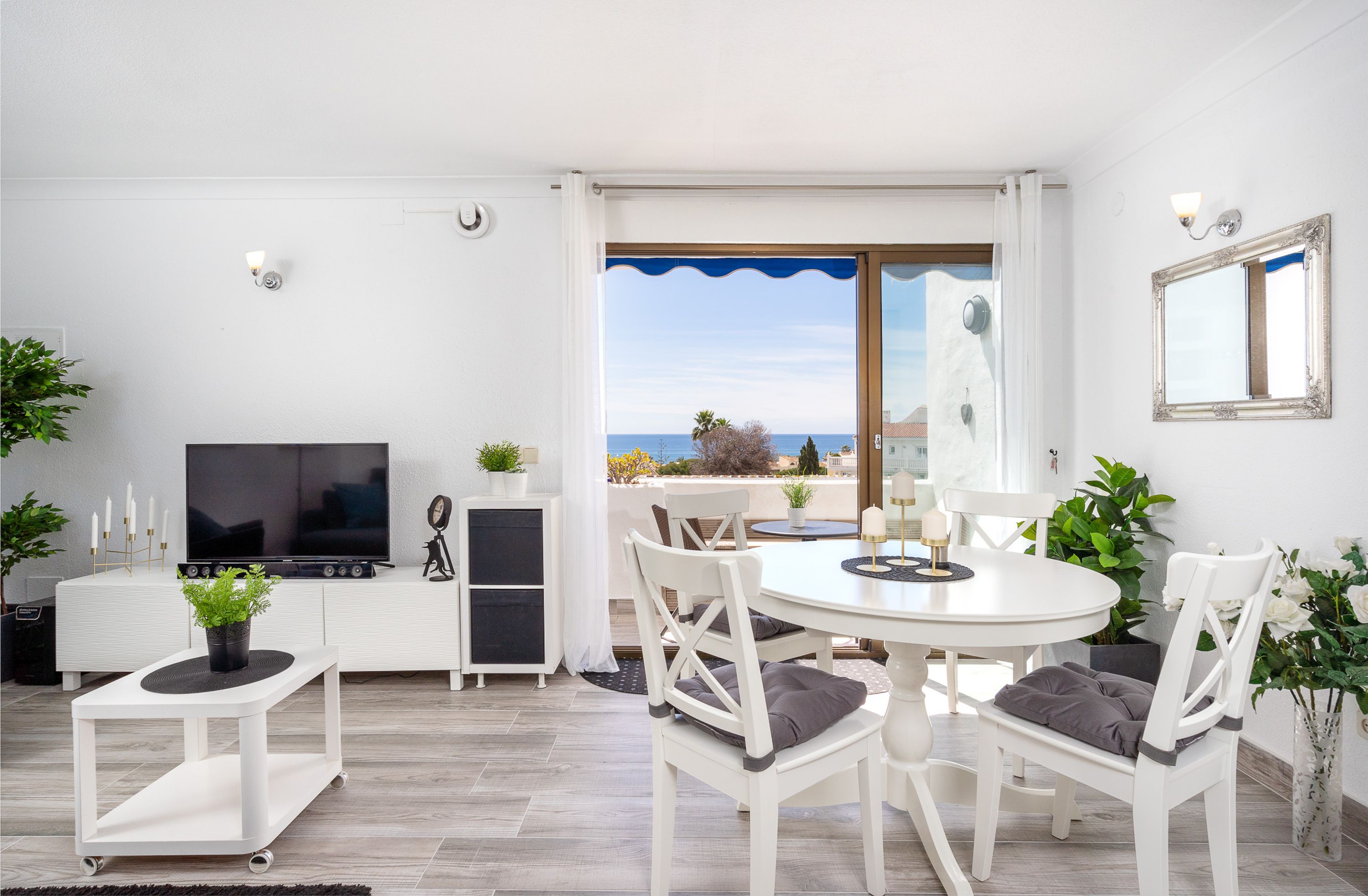 Property Image 2 - White apartment in La Cala de Mijas Ref 54