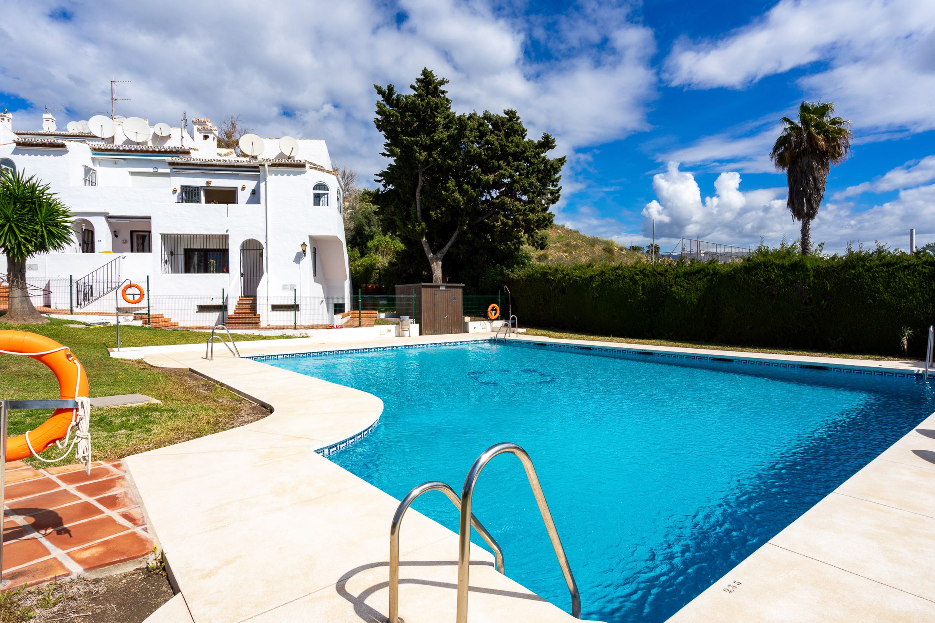 Property Image 1 - White apartment in La Cala de Mijas Ref 54