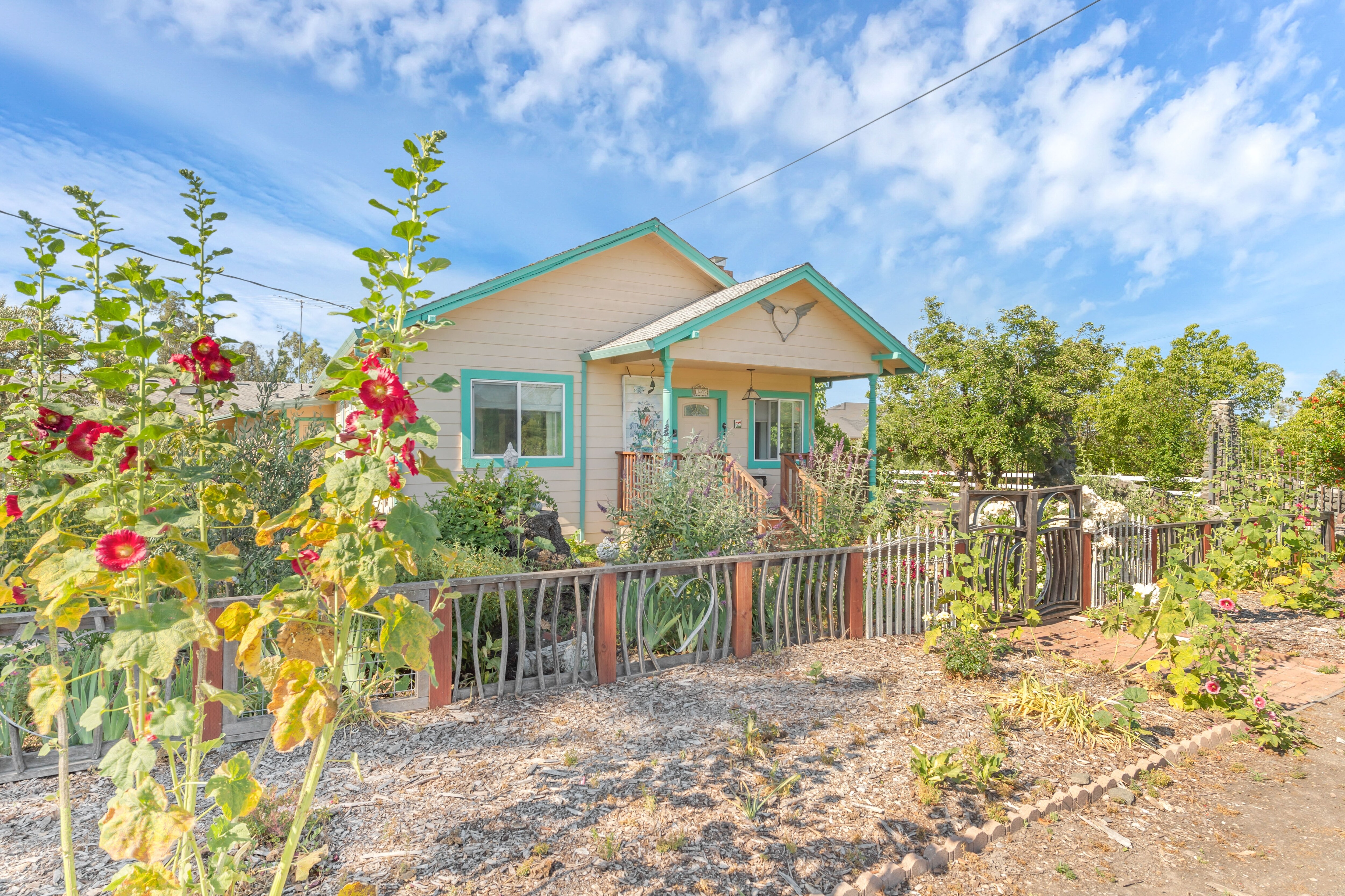 Property Image 1 - Wine Country Lush Warm Home with Outdoor Gardens!