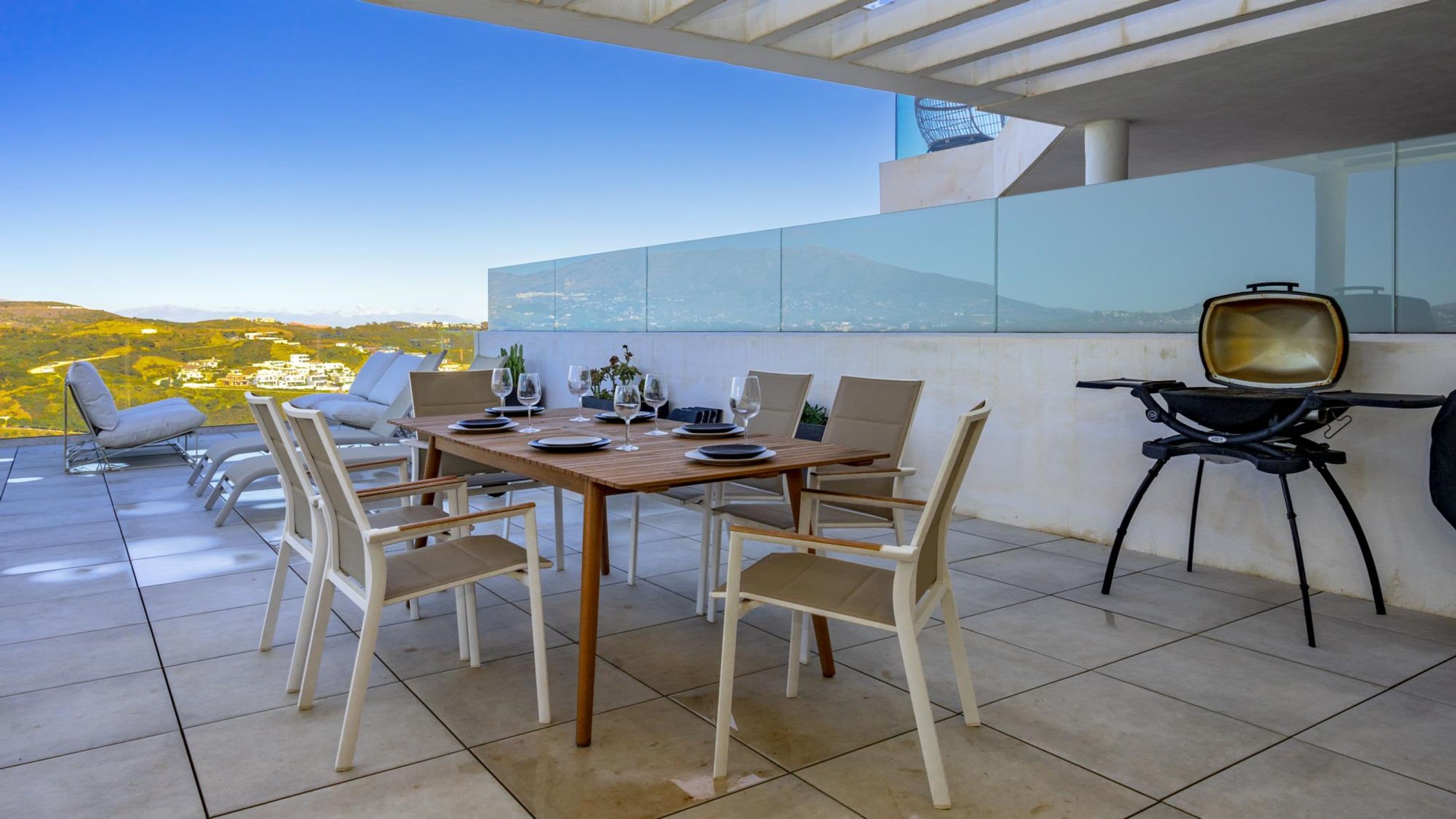 Property Image 2 - Panoramic terrace with pool in La Cala Ref 192