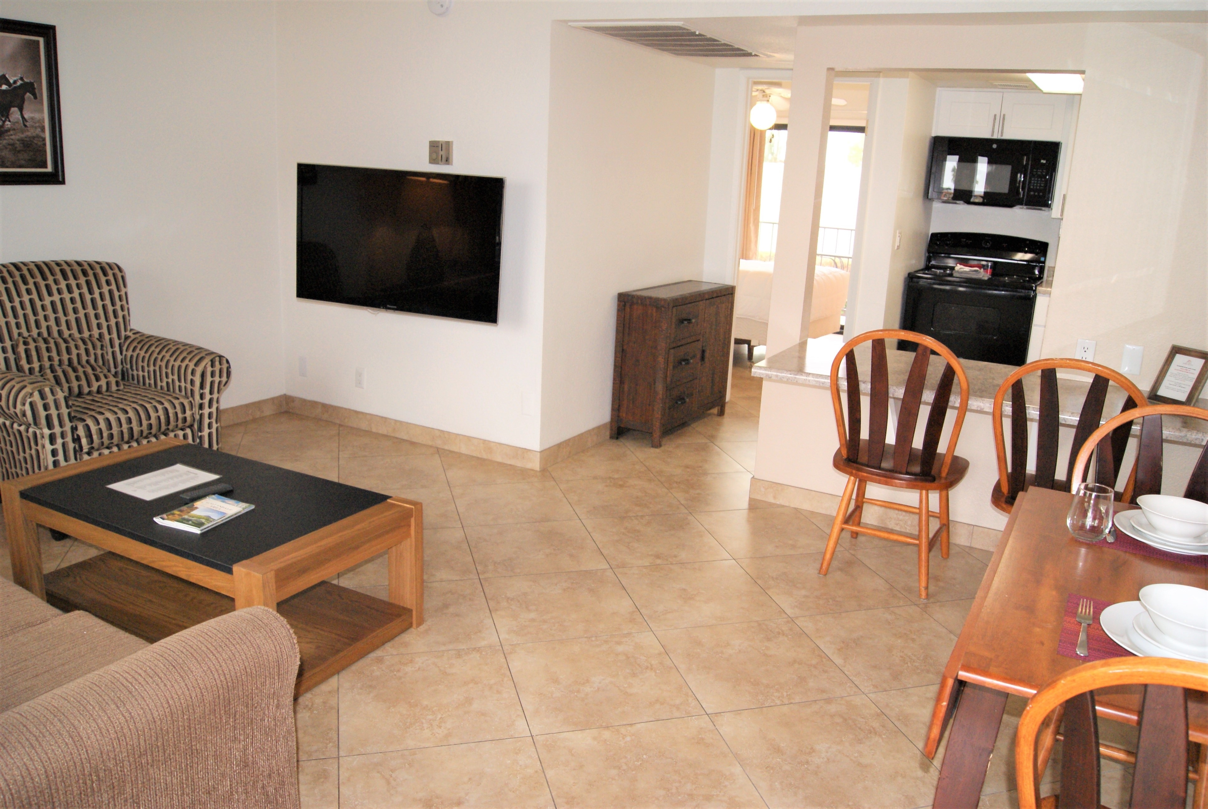 Scottsdale's premium short term getaway, Fully furnished 1 bedroom homes, FREE Golf, cable, utilities, Wi-Fi, parking, pool, and bike trails- Unit 244