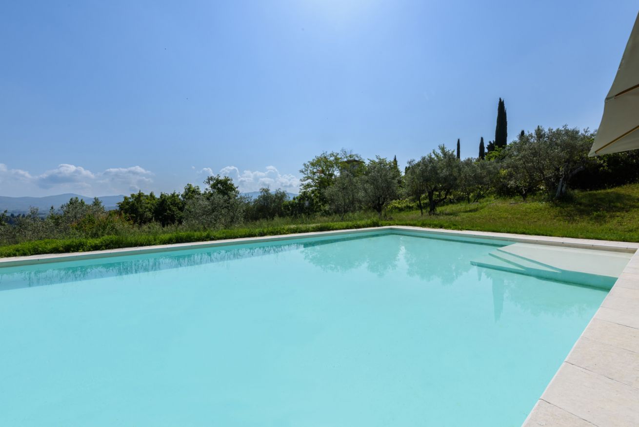 Property Image 2 - Villa La Medicea with swimming pool in the Florentine Hills