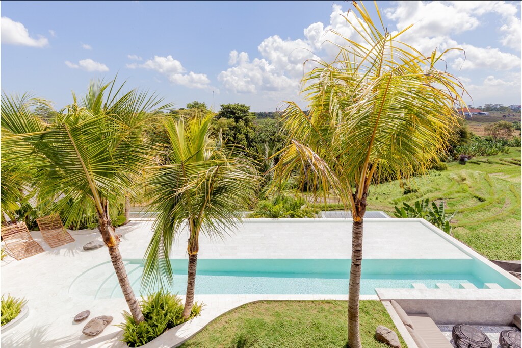 Villa Cala Saona 5bedrooms villa in Canggu swimming pool rice field view