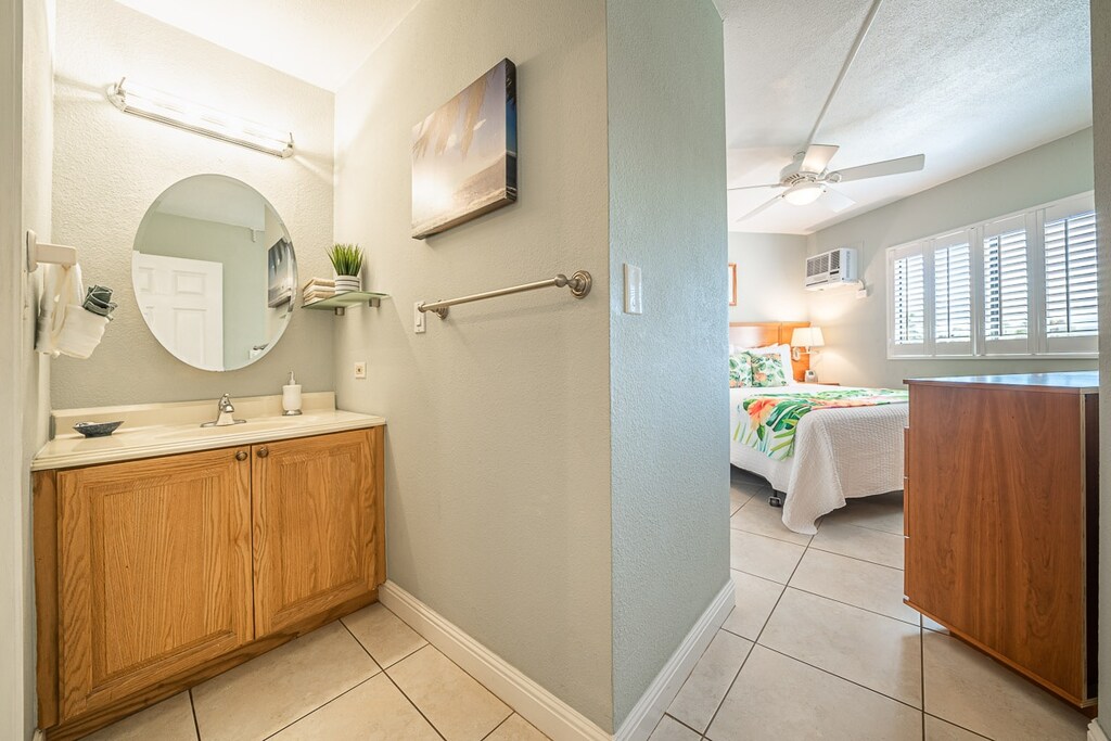 Ensuite in primary bedroom.