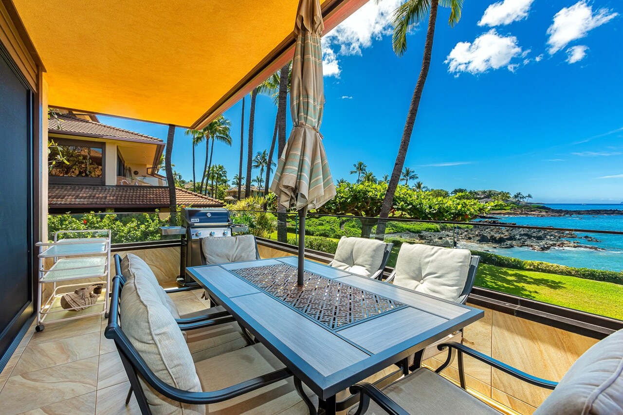Outdoor Dining for Six on your Private Lanai