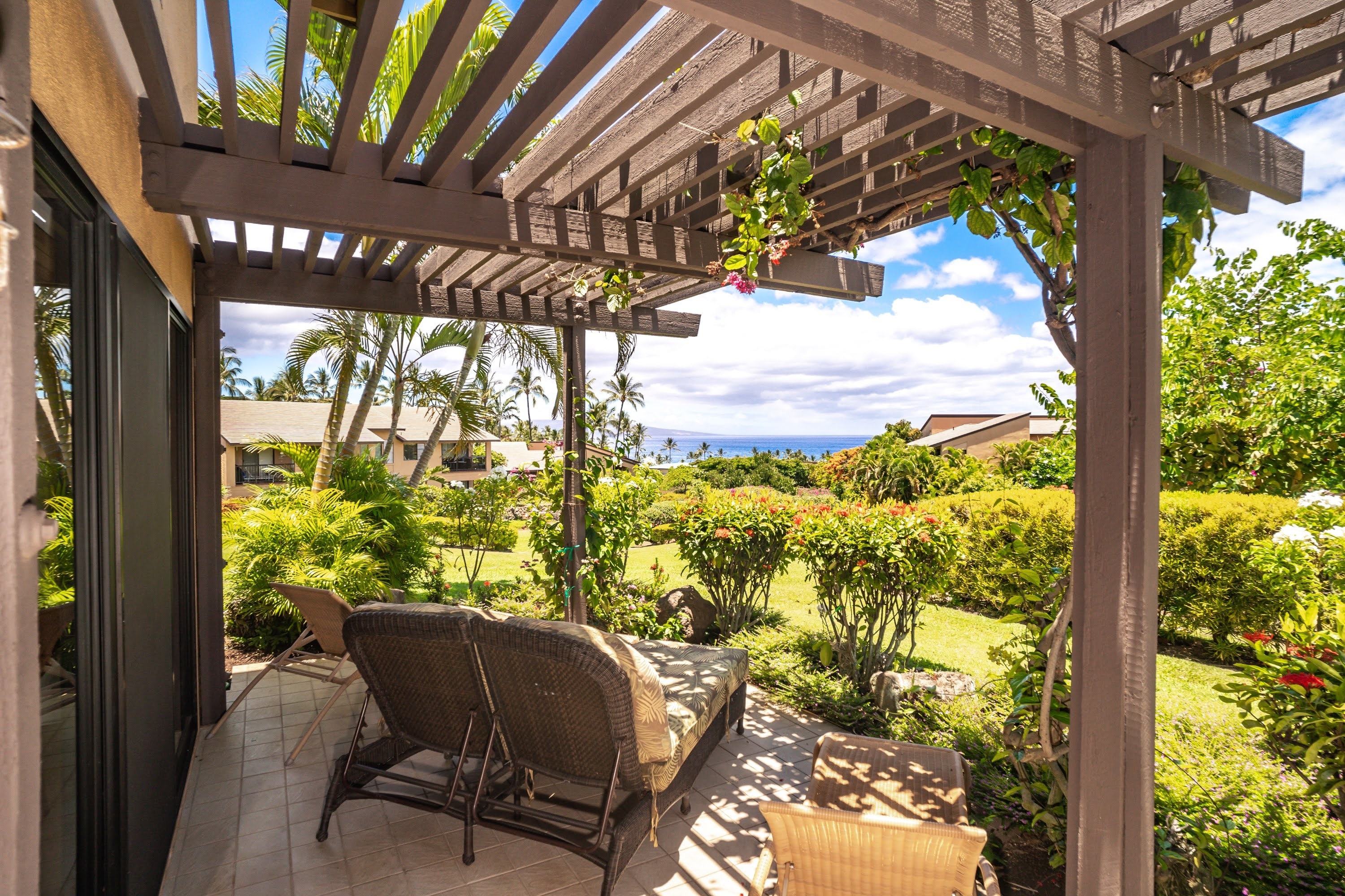 Unwind & enjoy the tropical view from the private lanai