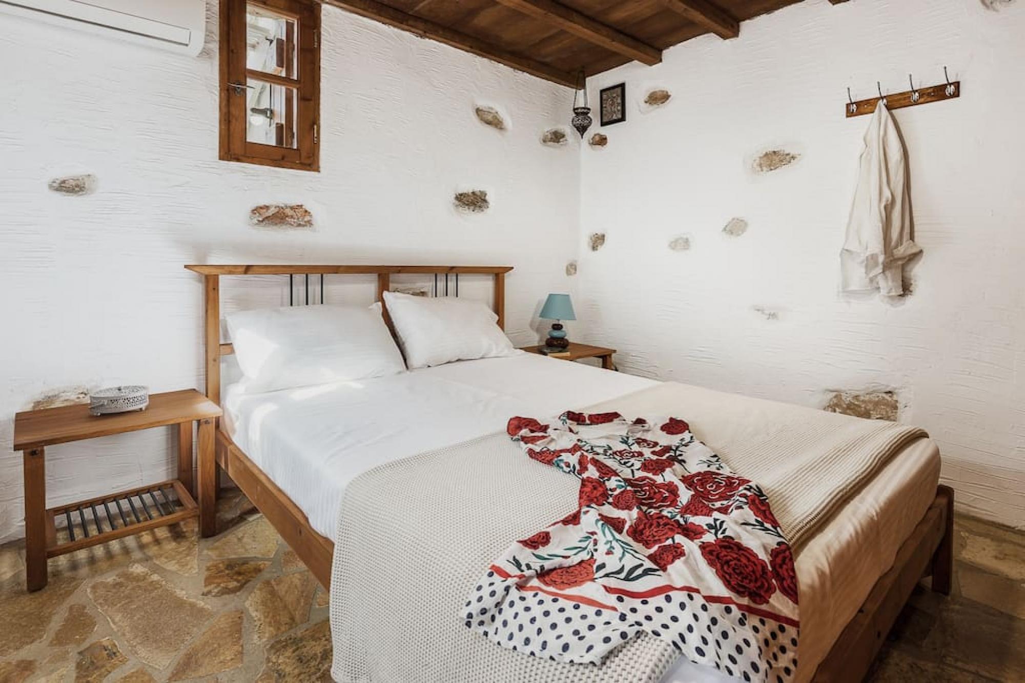 Property Image 1 - Naxos Alyko Traditional Vacation House   Mitatos  