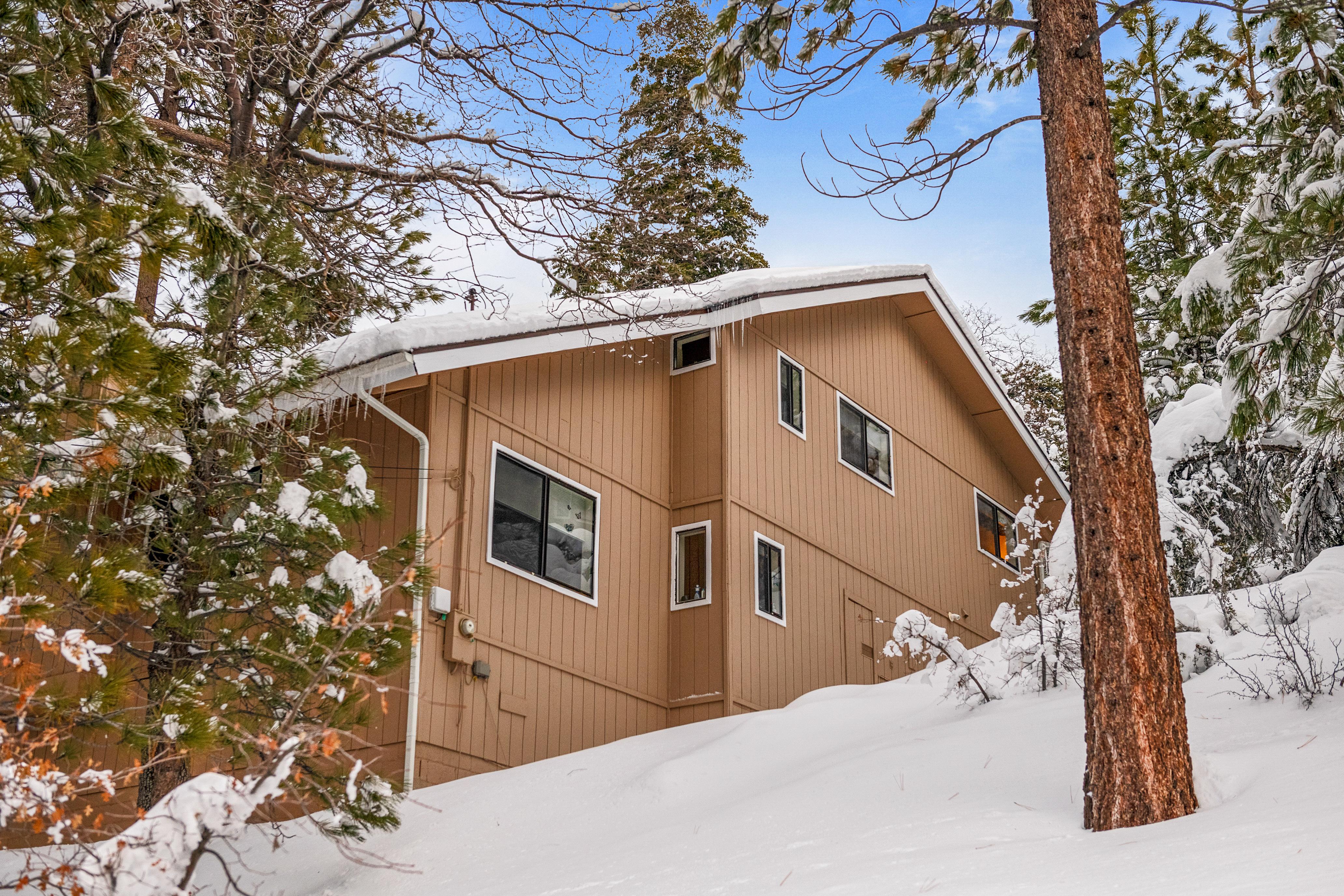 Property Image 2 - FAWNSKIN LAKE CHALET - Private Hot Tub with beautiful views! Enjoy a beautiful view of Pine Trees surround