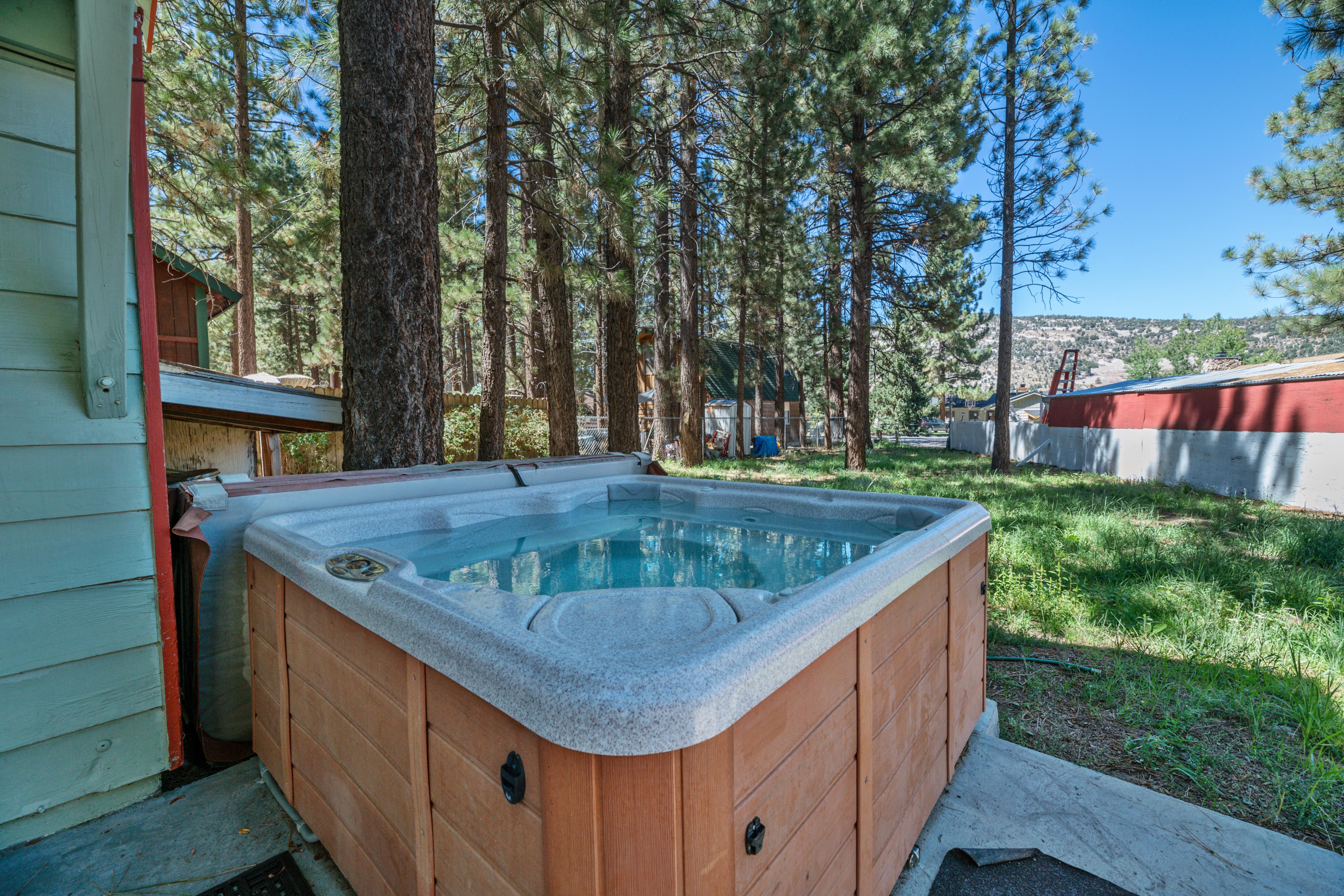 Private hot tub and a fenced yard!
