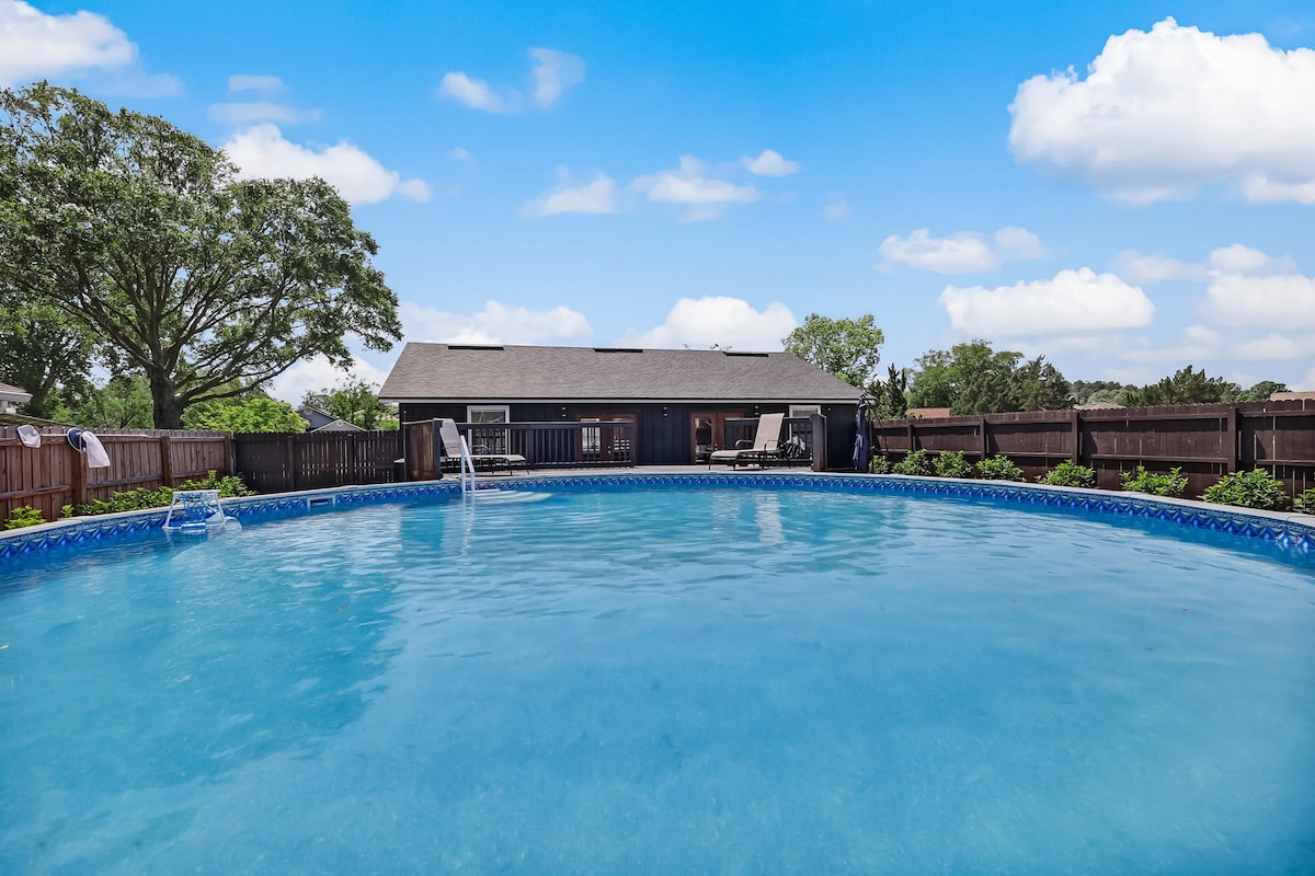 Property Image 2 - NAS Jax |Pool|Hot-tub Message for Summer Special!