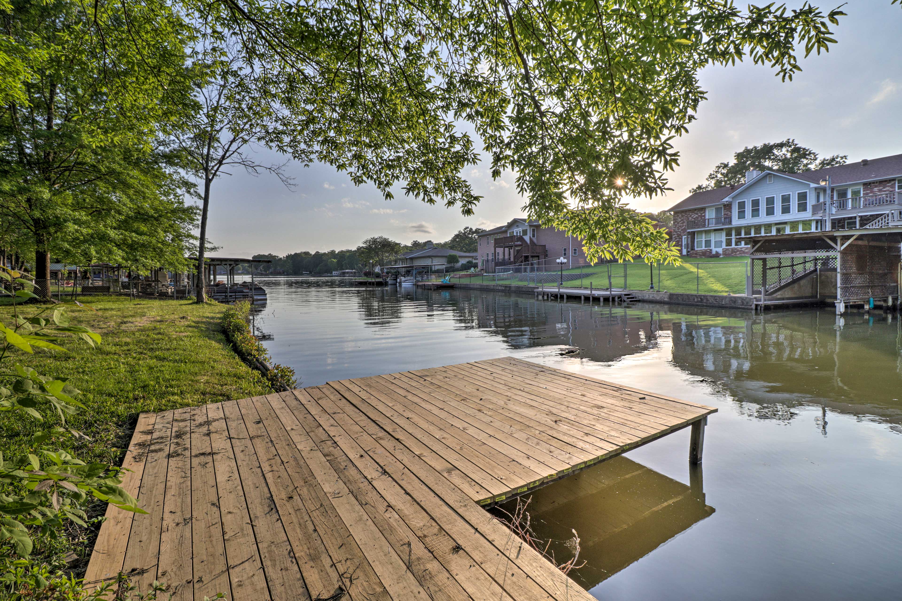 Property Image 1 - Lake Hamilton Home w/ Dock: 8 Mi to Hot Springs NP