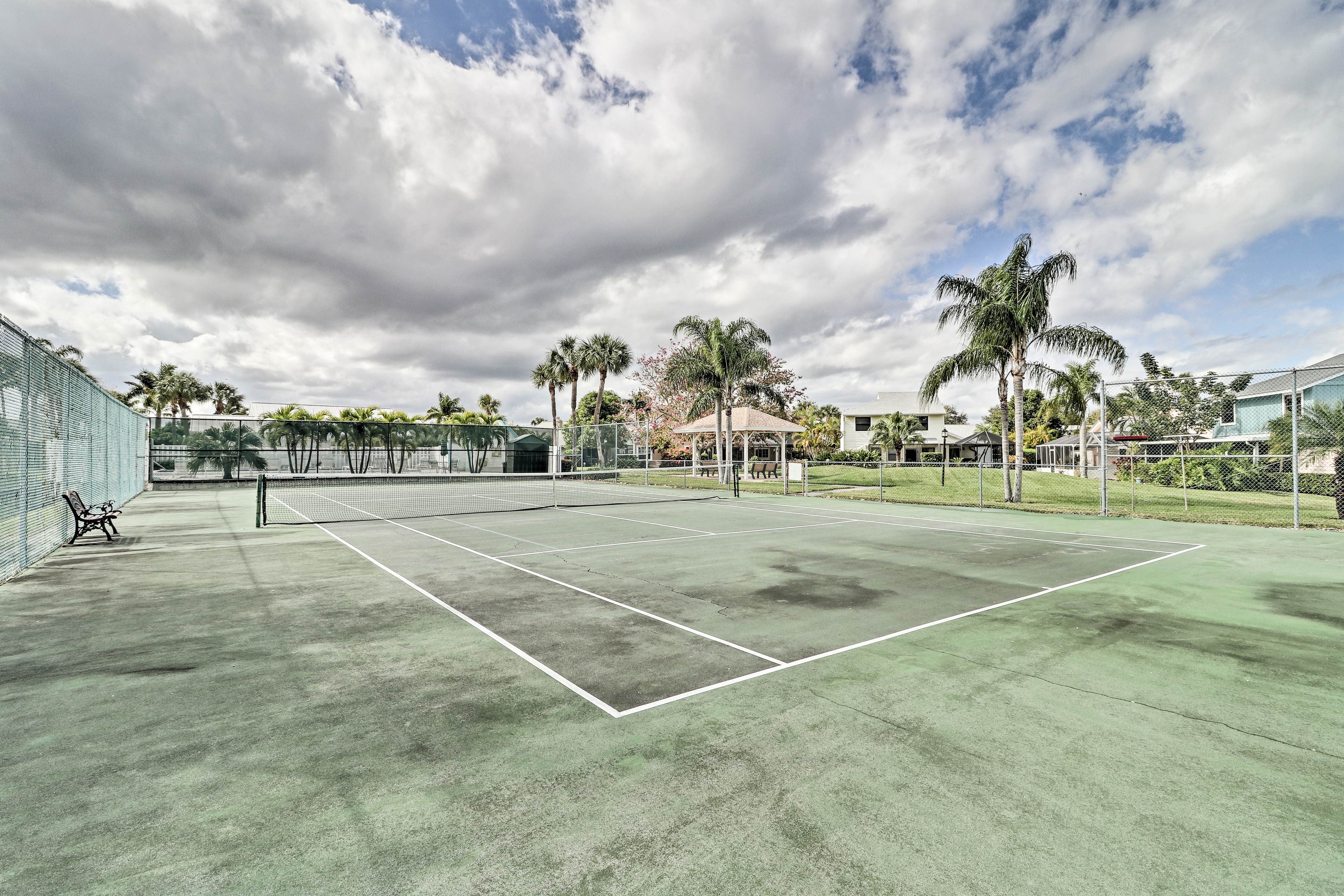 Jensen Beach Home w/ Pool Access < 1 Mi to Beach!