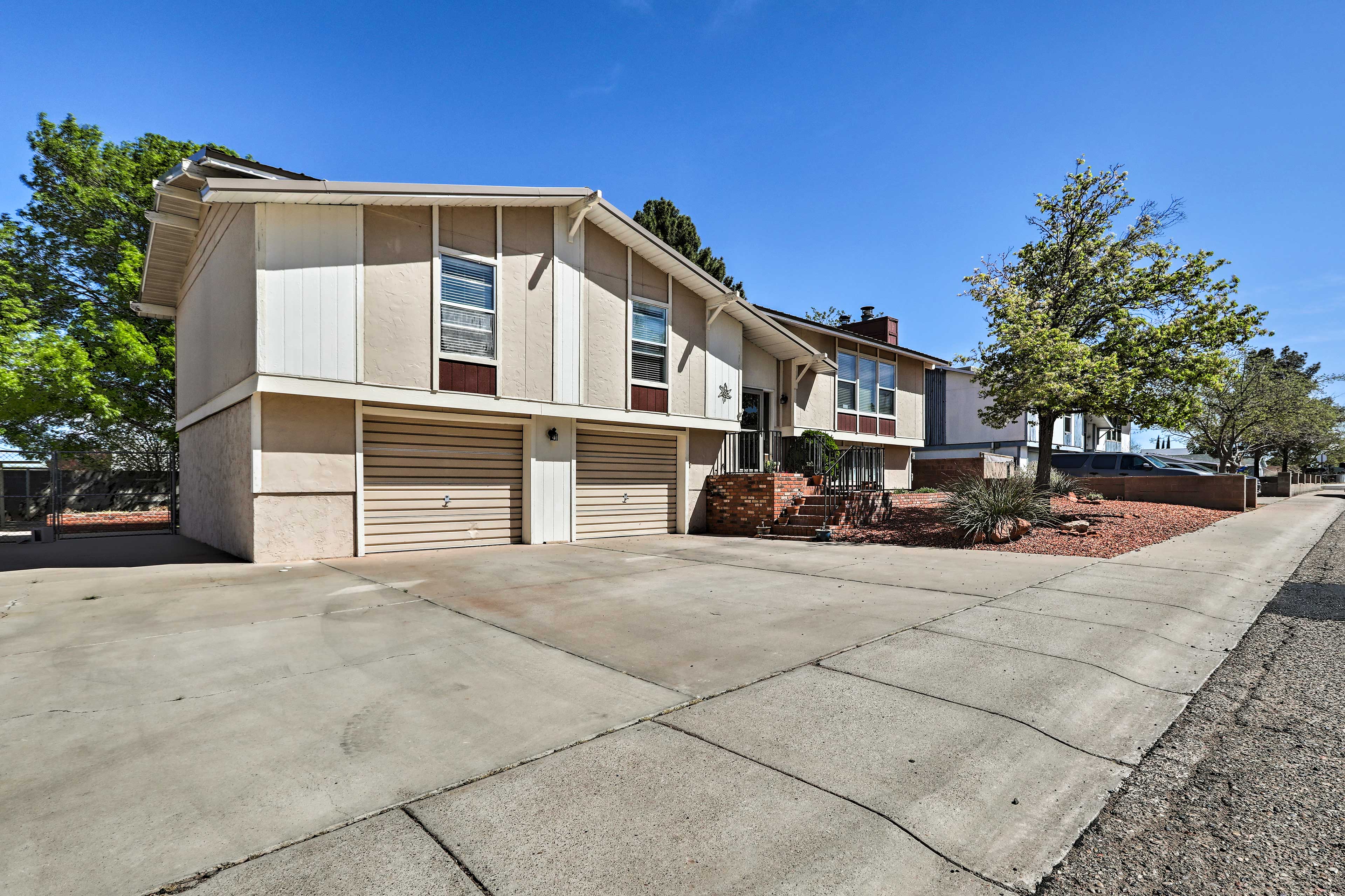 Walk to Rim View Trail: Page Home w/ Deck & Yard