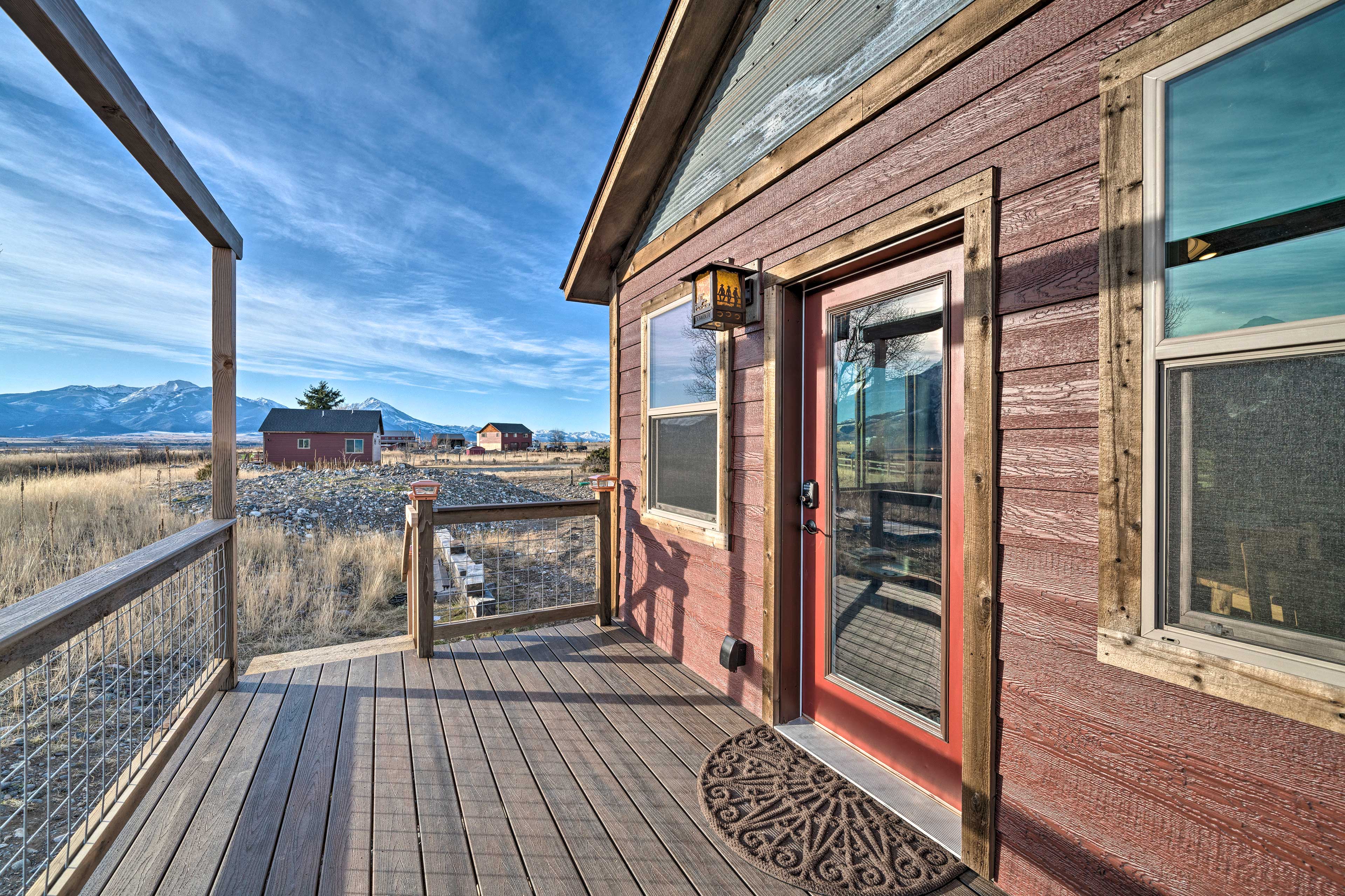 Property Image 2 - Couples Retreat 1-Hour Drive from Yellowstone NP!