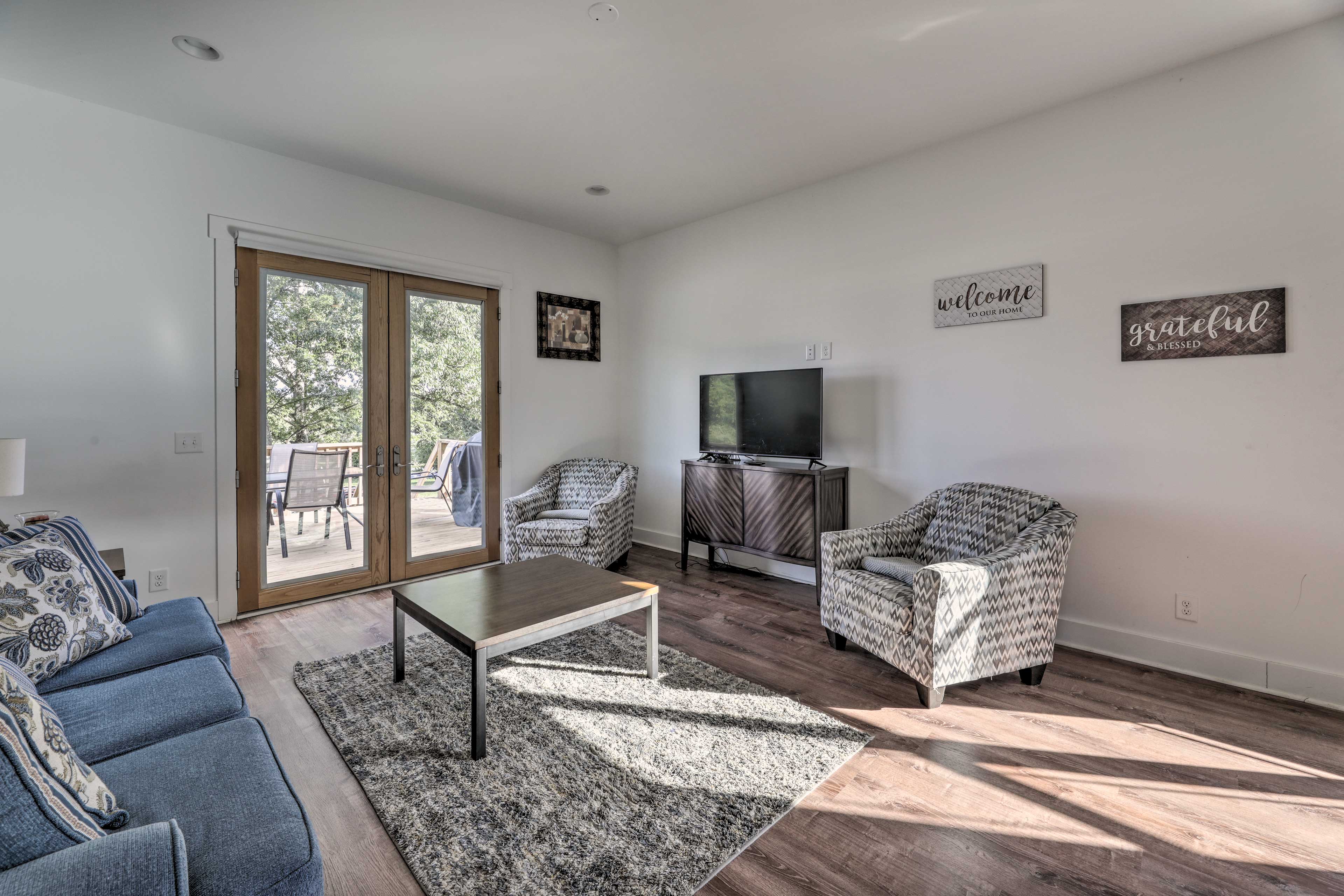 Mt Juliet Home Steps to Old Hickory Lake! Home Rental in Mt. Juliet