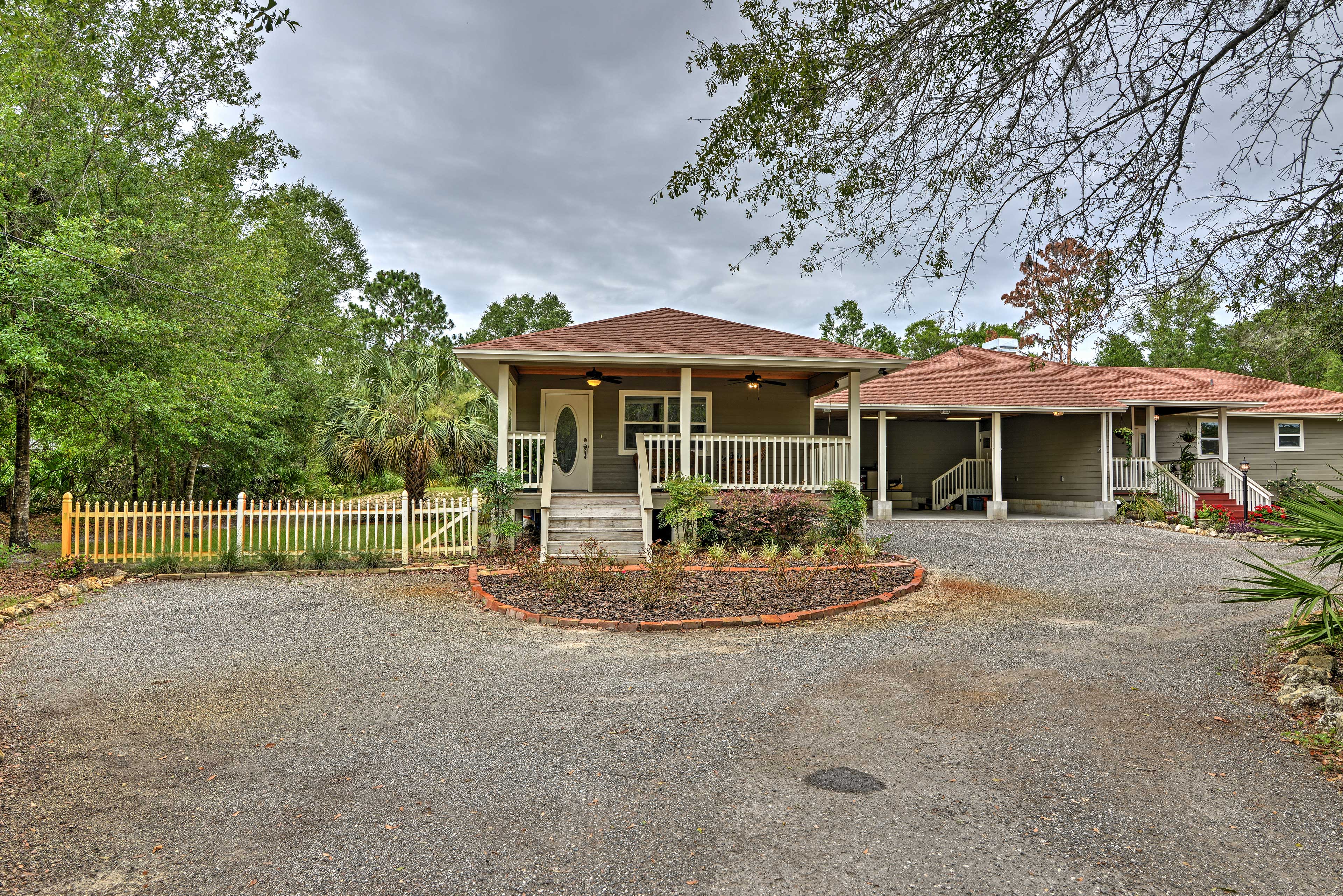 Property Image 2 - Crystal River Cottage on 1 Acre w/ Deck & Porch!