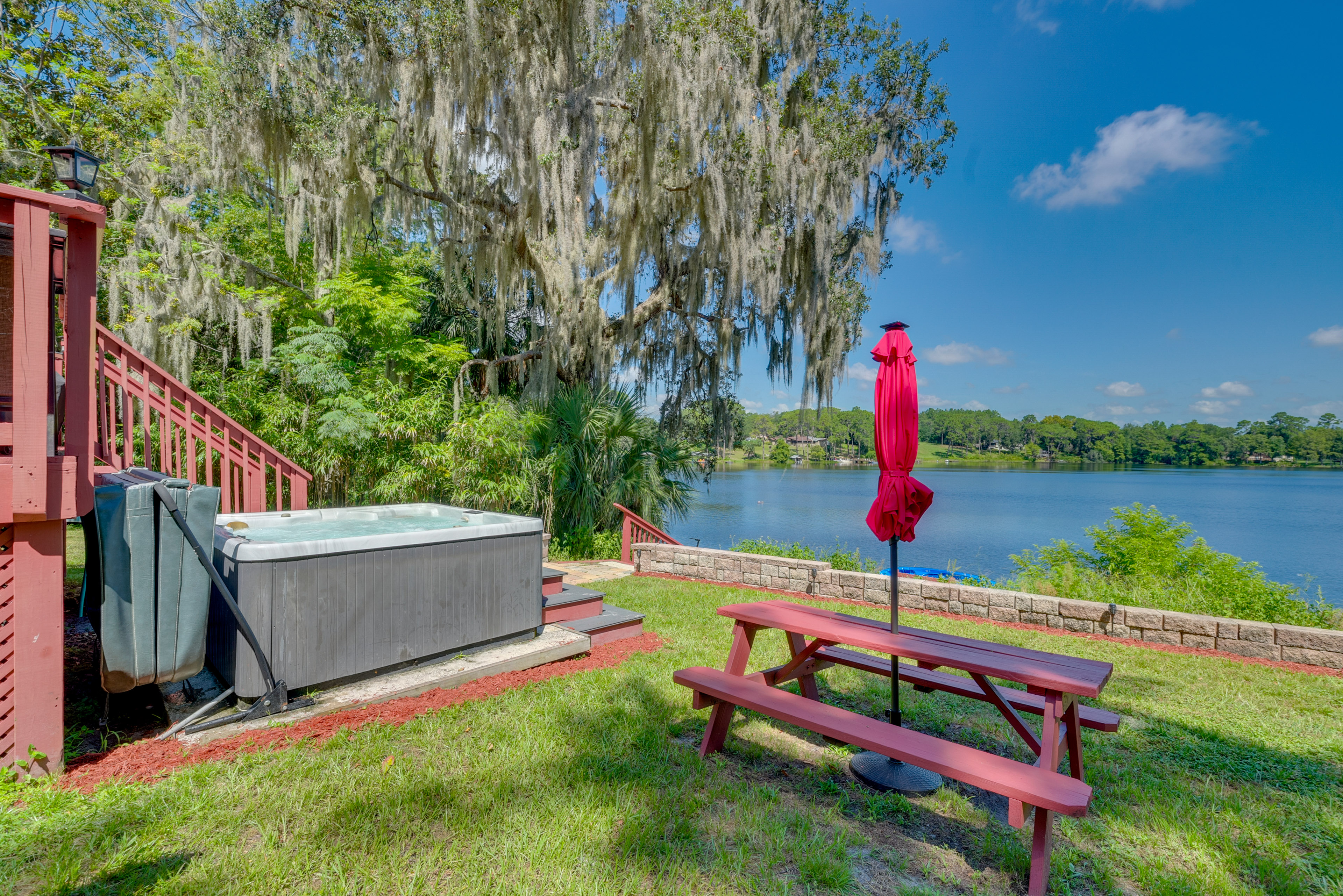 Property Image 2 - Ocklawaha Lake House w/ Private Hot Tub & Views!