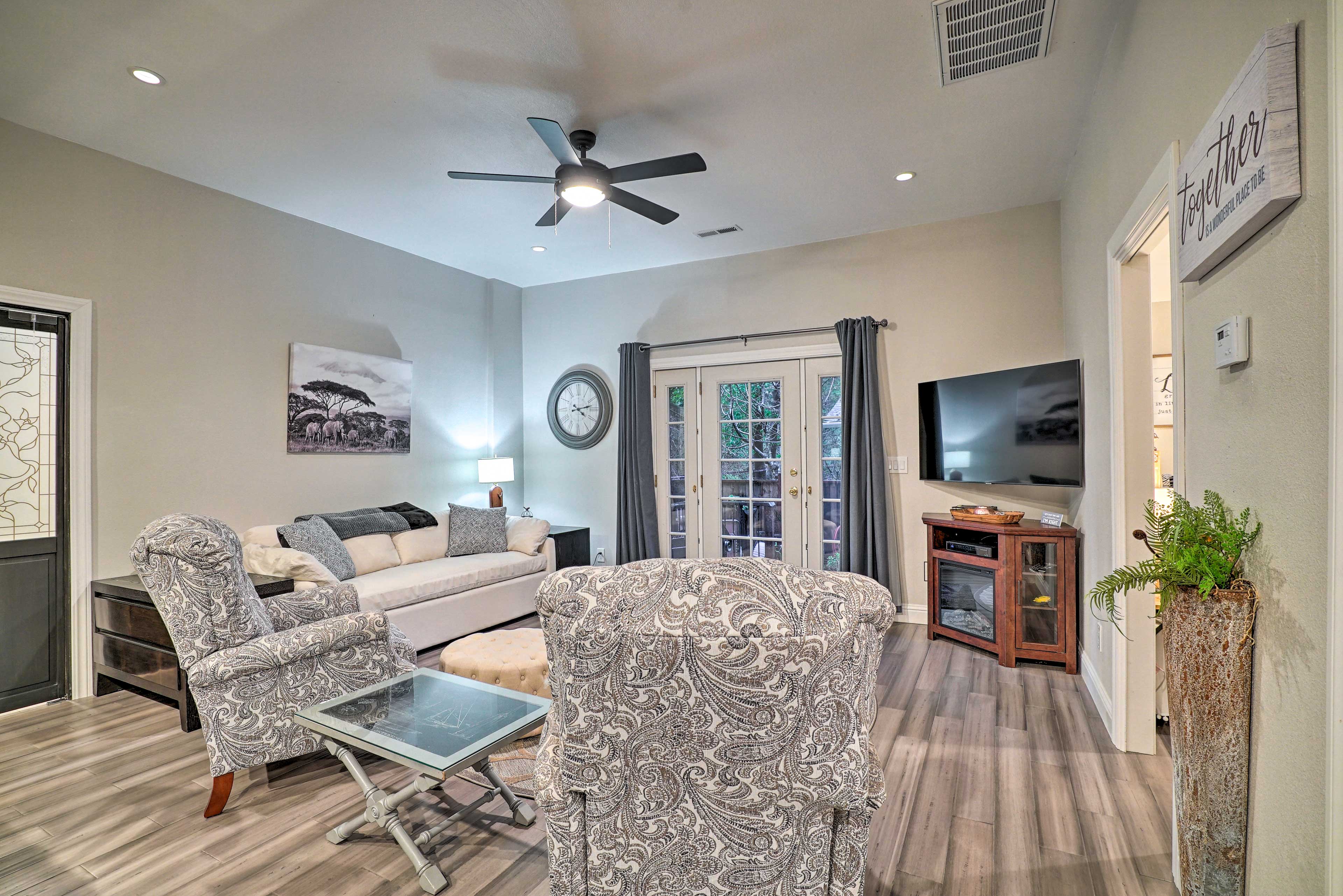 California Cottage < 4 Mi to Redwood Hiking Trails