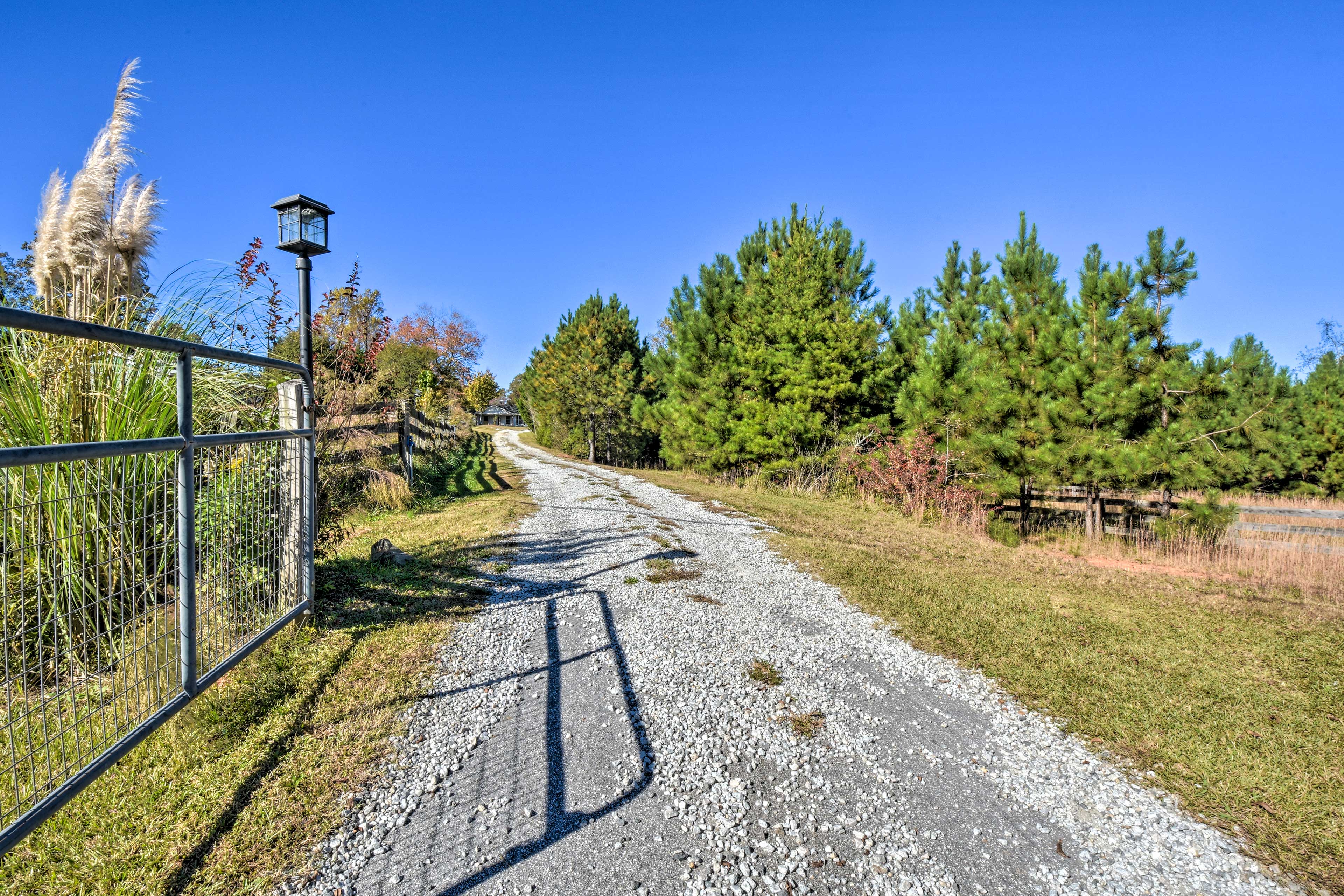 Property Image 2 - Mod ’Stable House’ on 10 Acres, Walk to Lake!